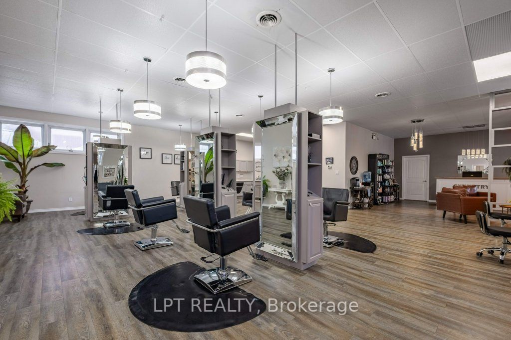 25 Dairy Avenue Property Photo 9