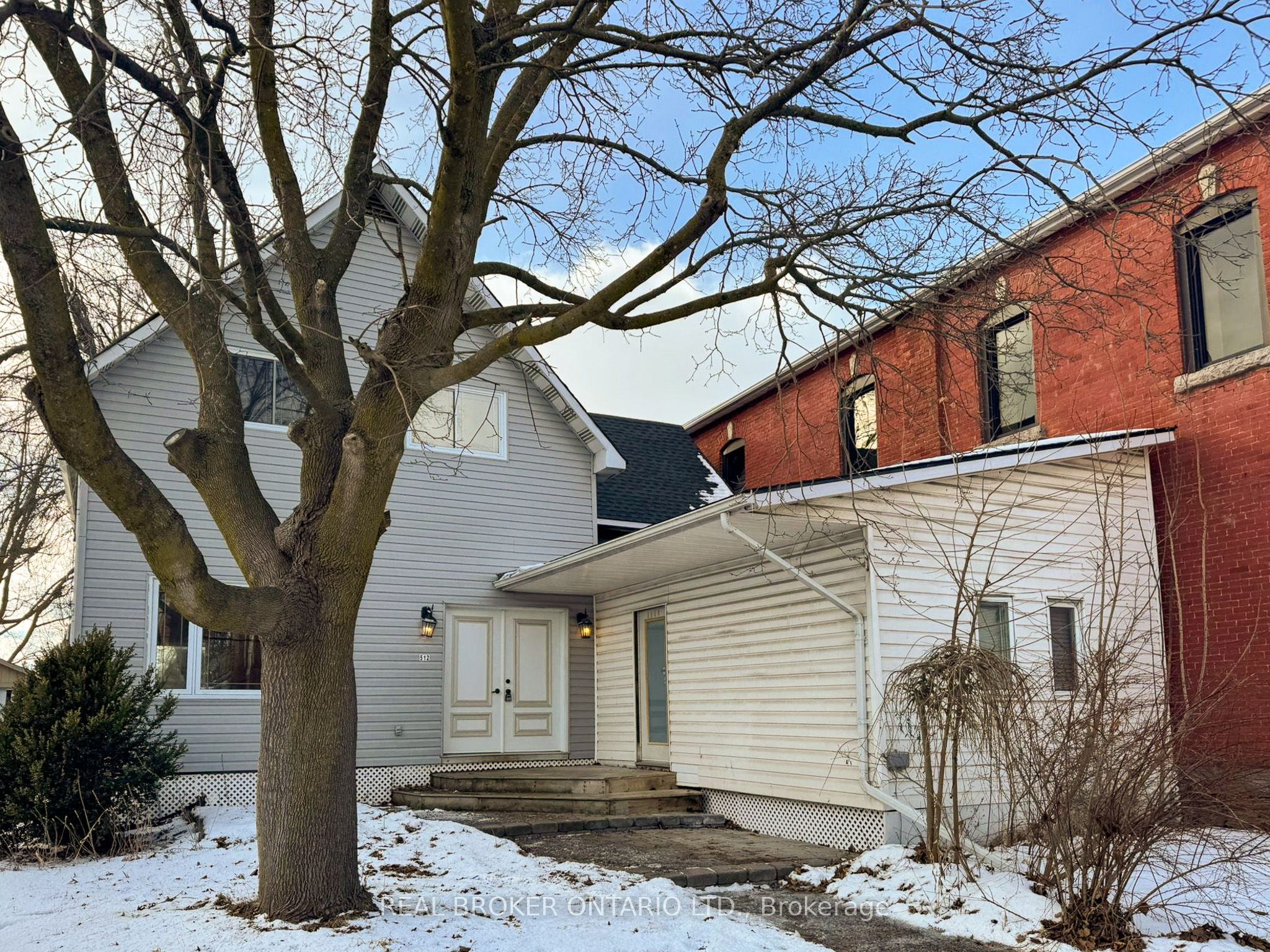 512 St Lawrence Street Property Photo 2