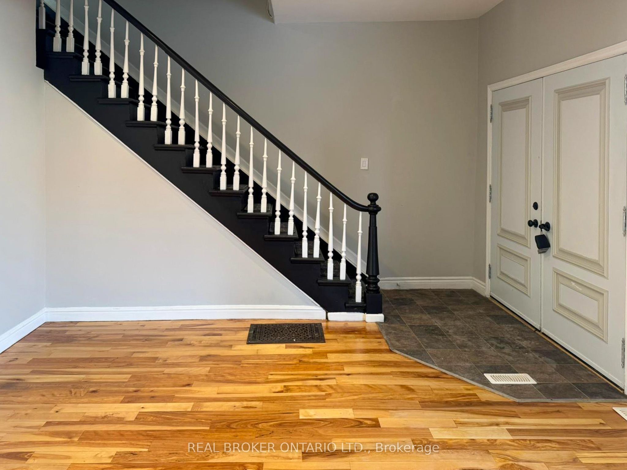512 St Lawrence Street Property Photo 12