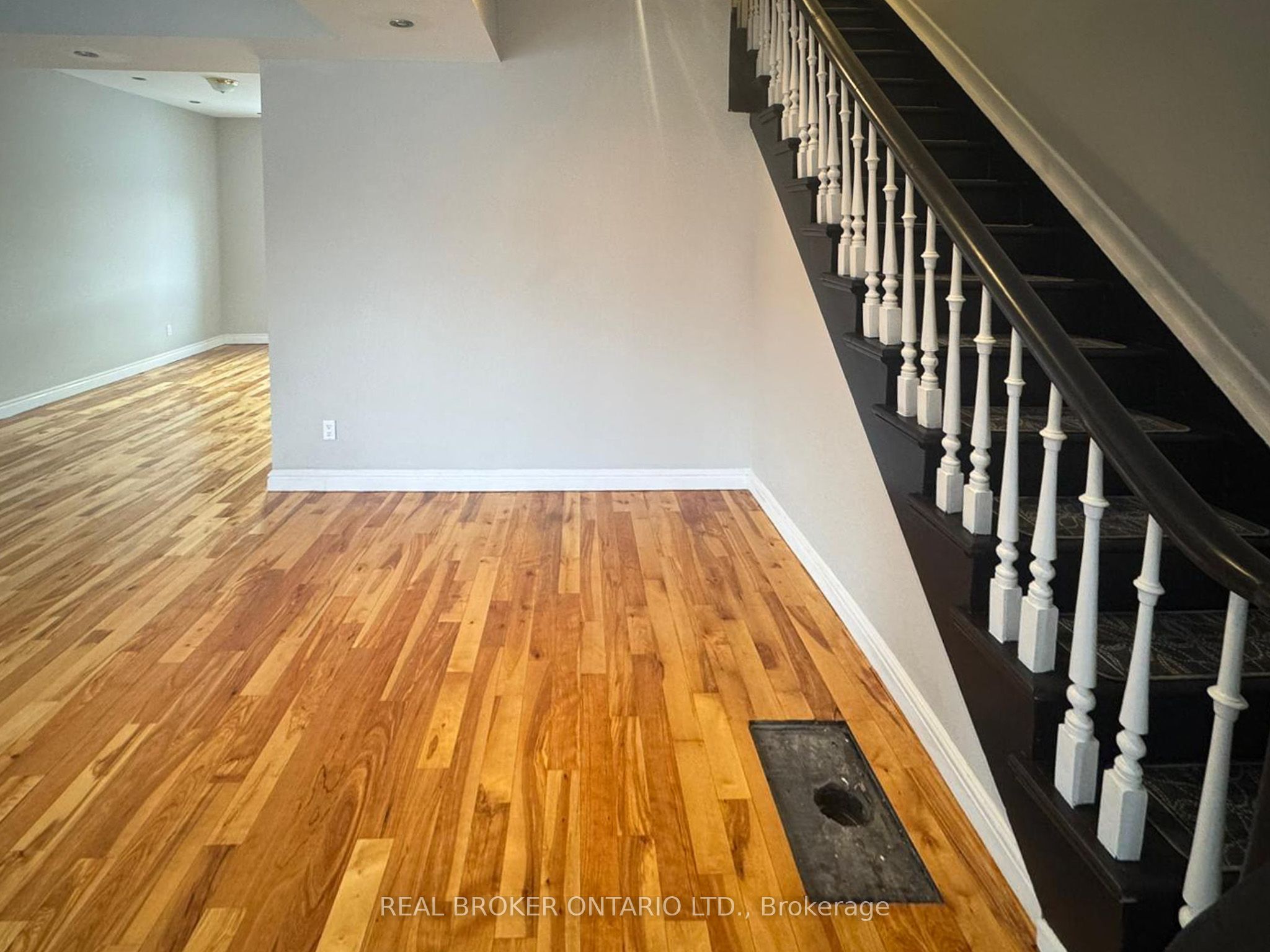 512 St Lawrence Street Property Photo 13