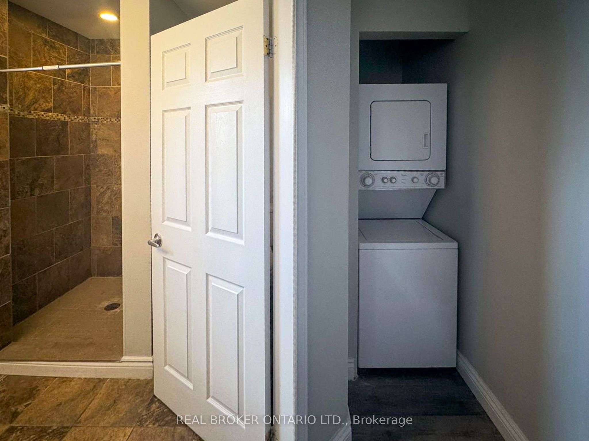 512 St Lawrence Street Property Photo 23