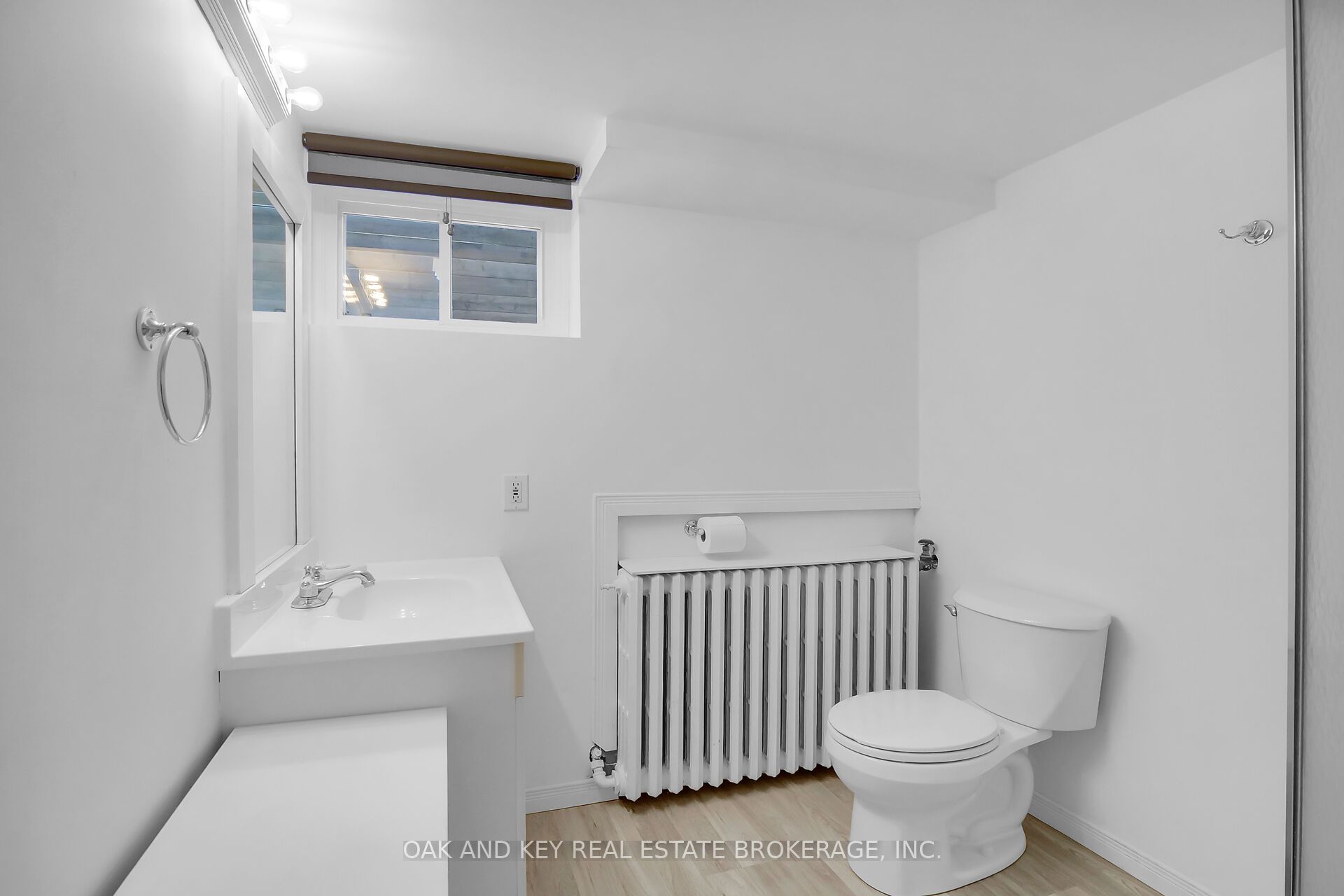 2424 Main Street Property Photo 36