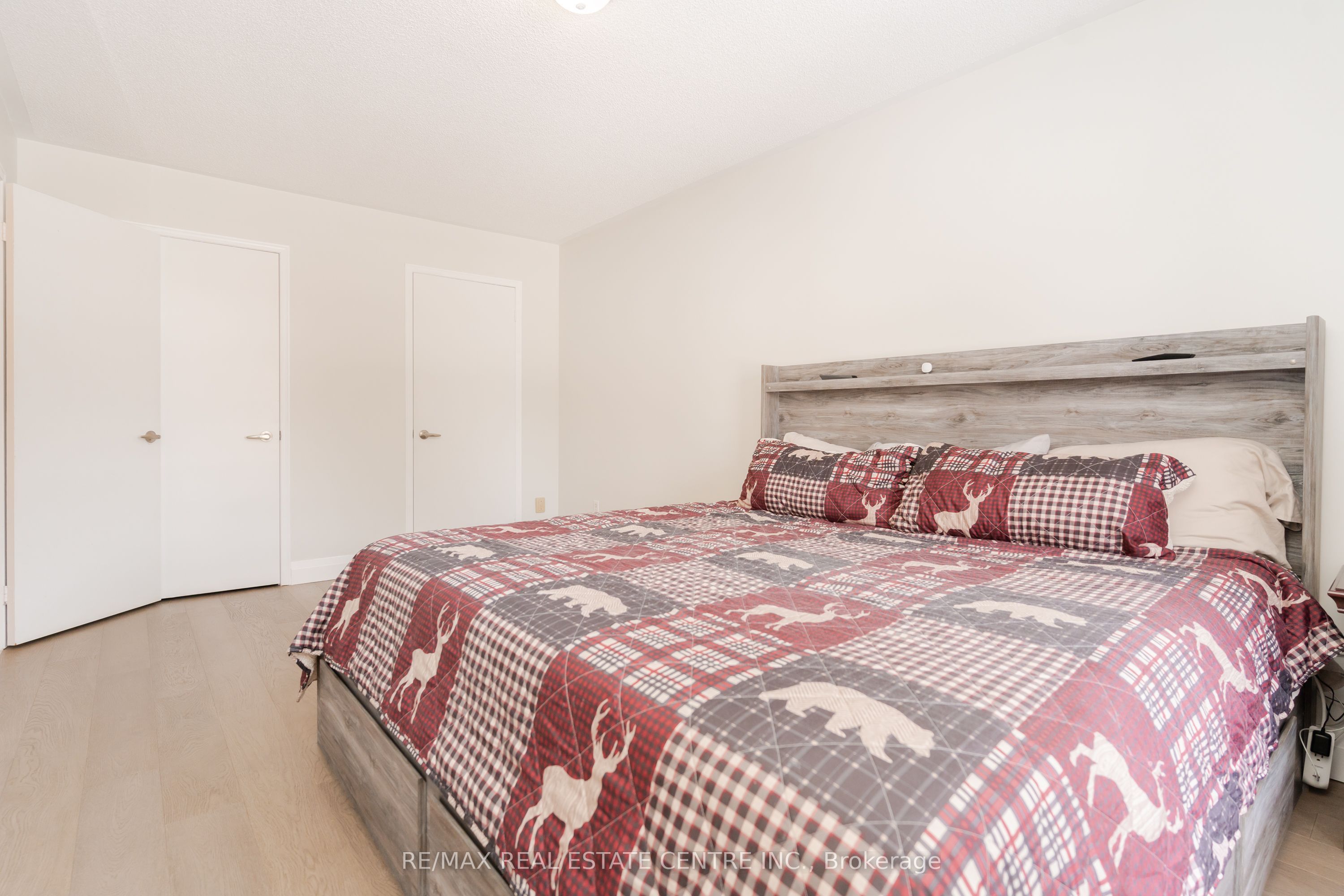 14 Russell Hill Road Property Photo 22