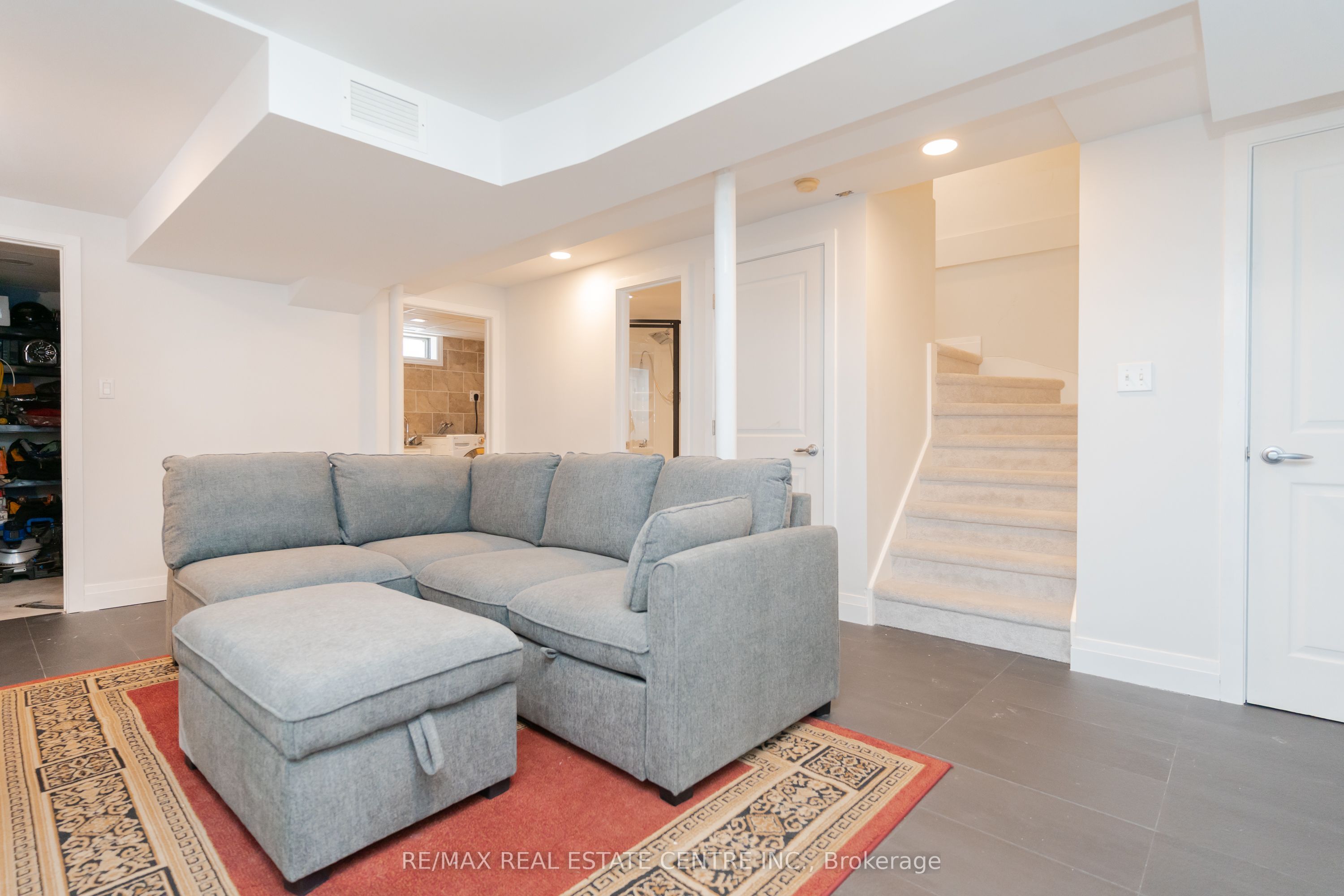 14 Russell Hill Road Property Photo 31