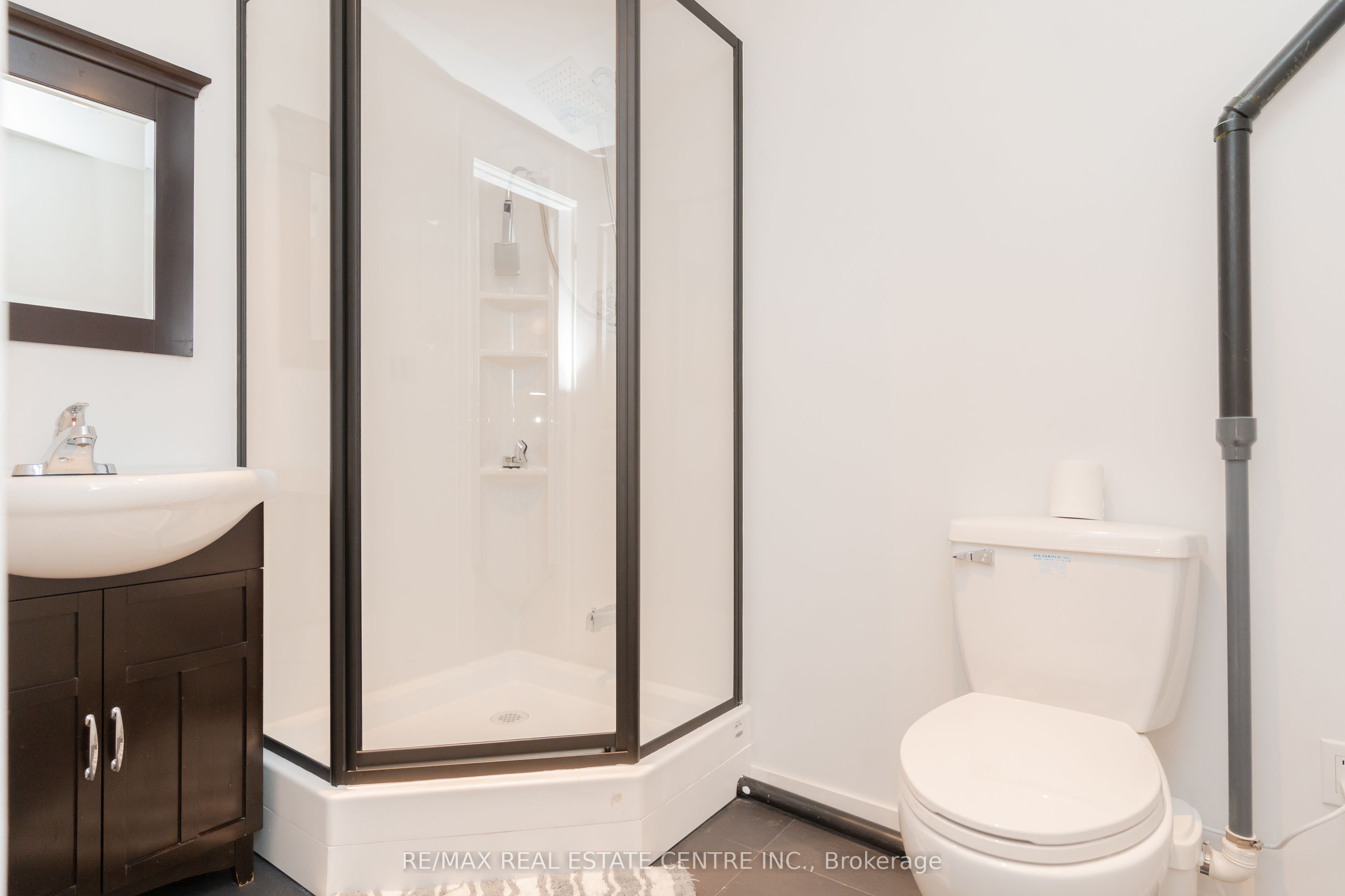 14 Russell Hill Road Property Photo 35