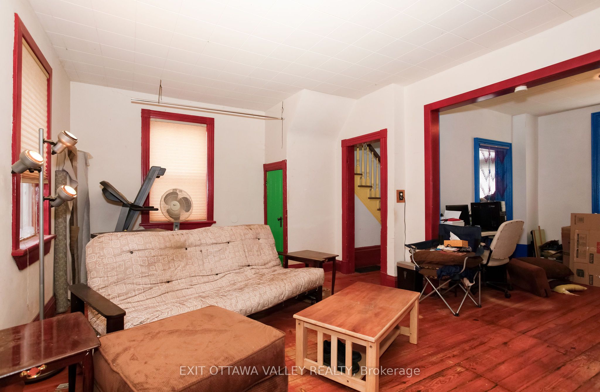 468 Moffat Street Property Photo 8