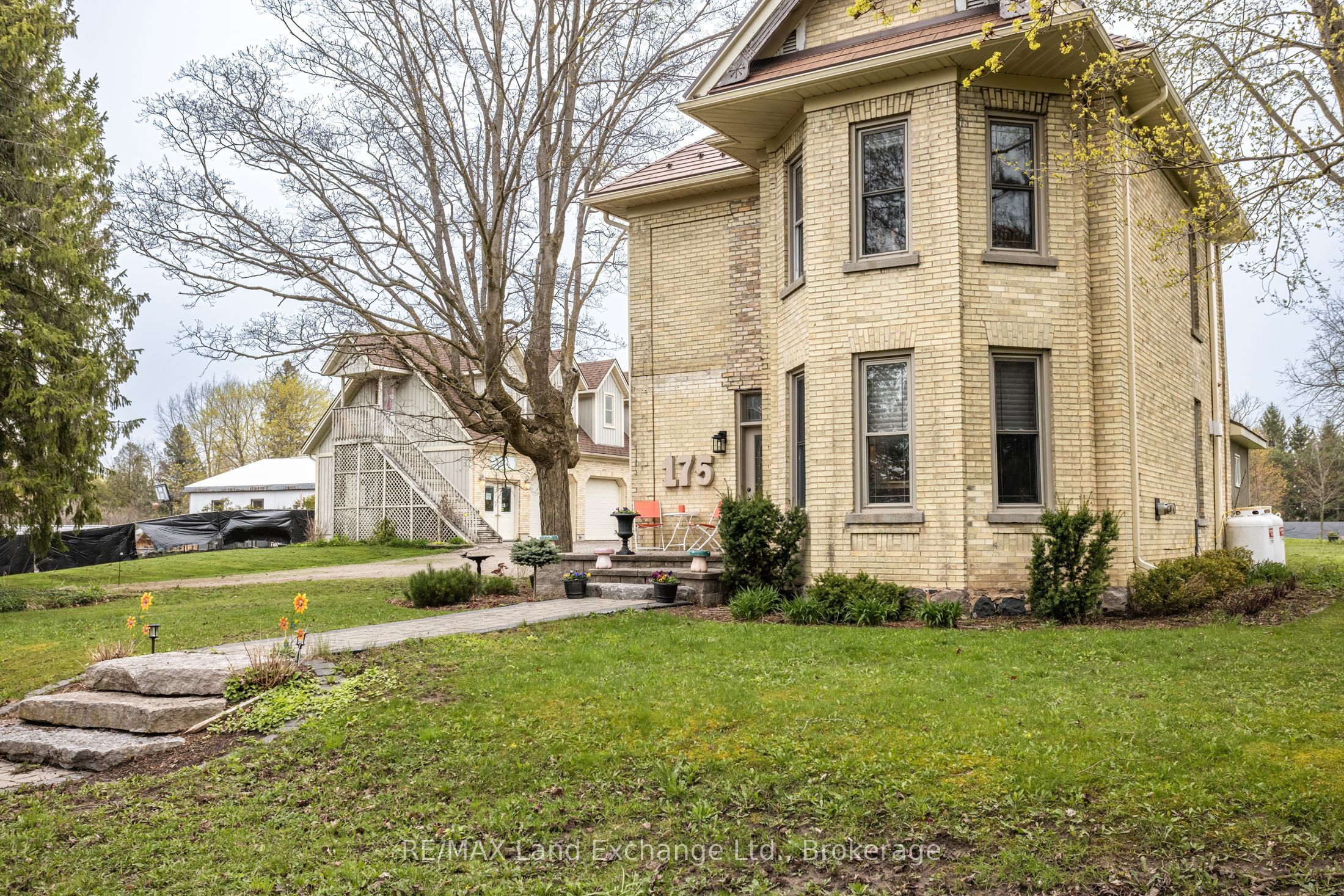175 Queen Street S Property Photo 1