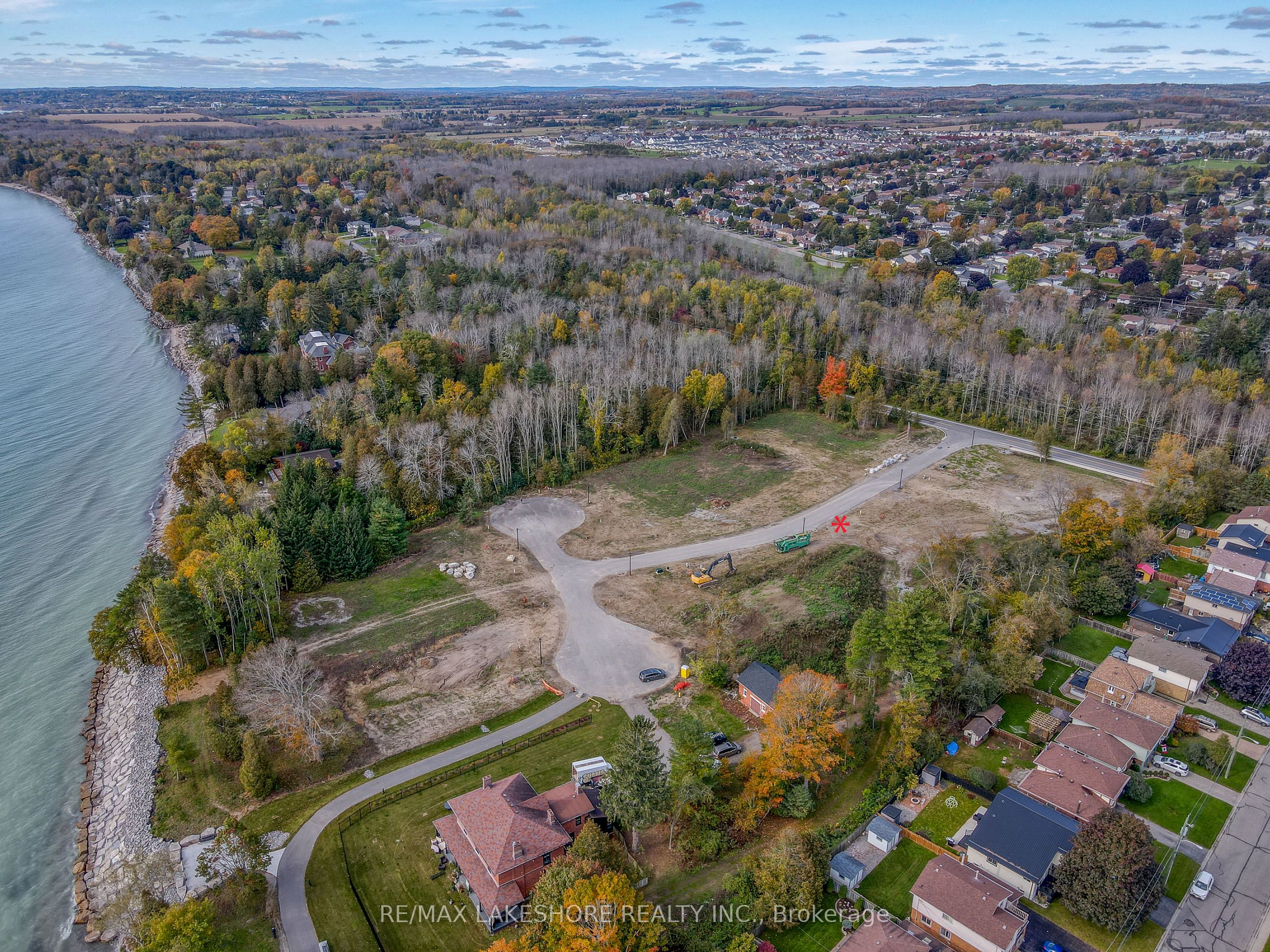 198 Suzanne Mess Boulevard Property Photo 4
