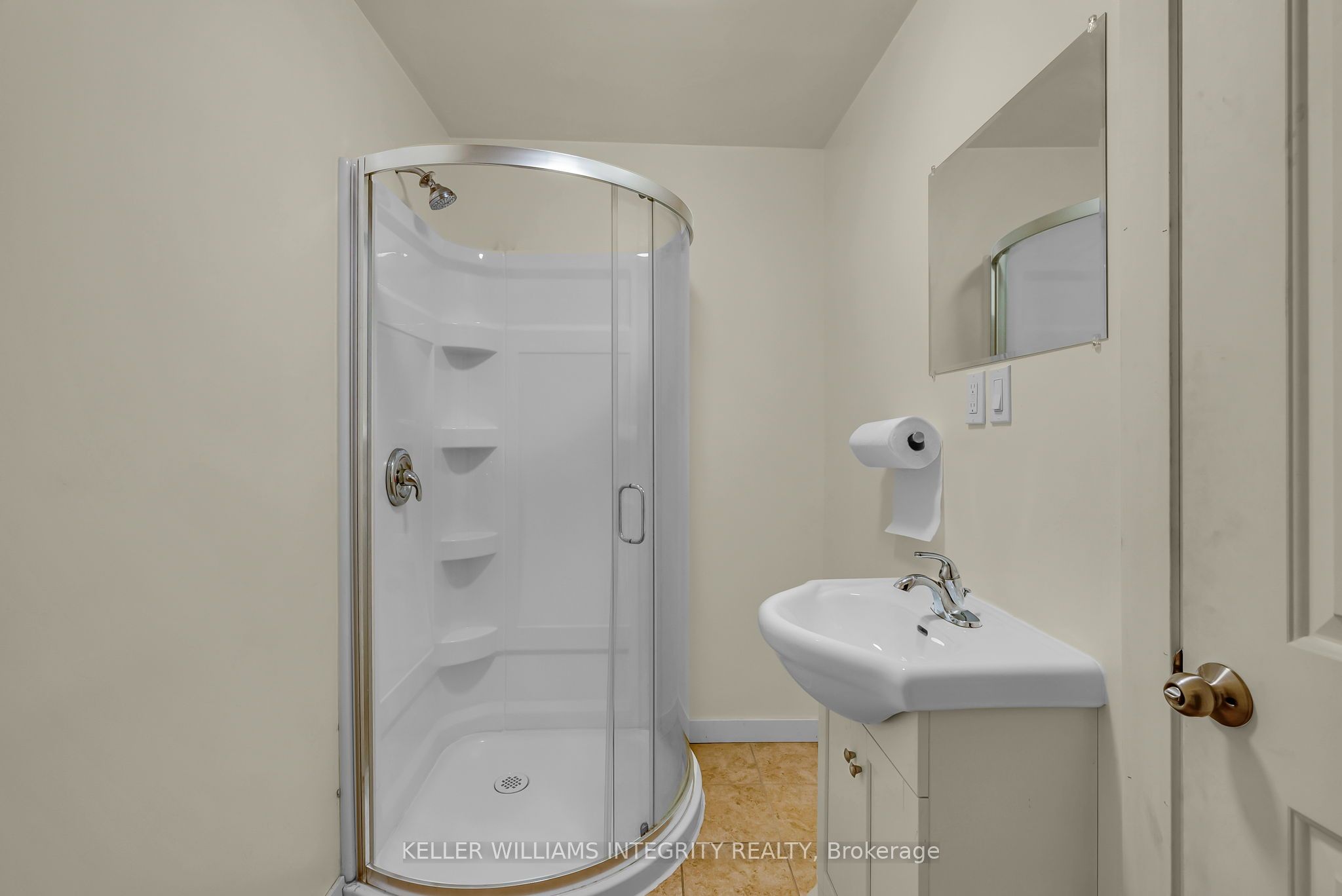 3205 Swansea Cres Property Photo 22