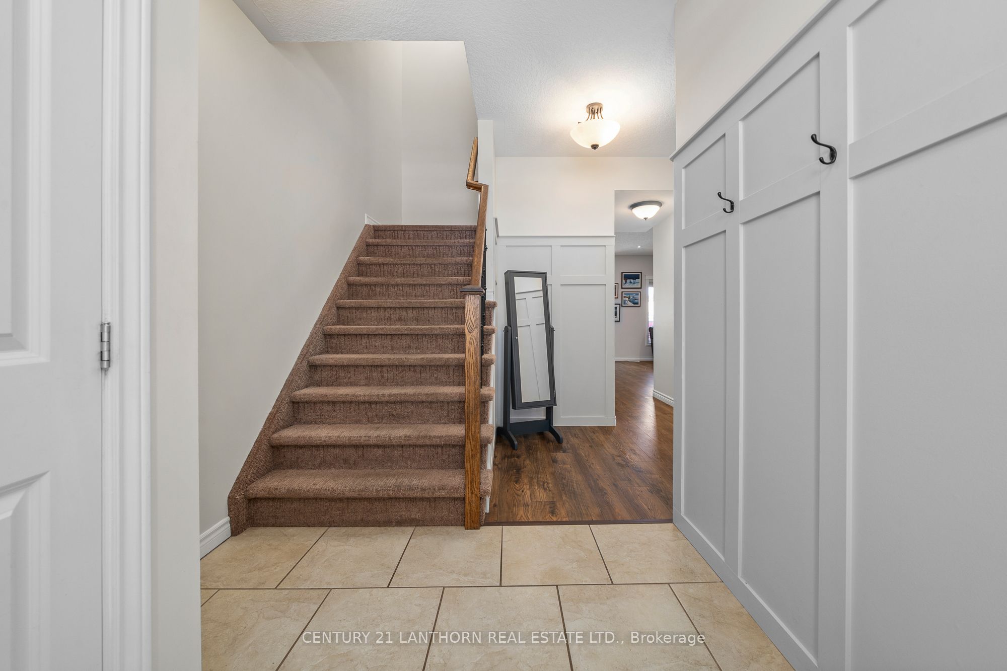 23 Glenwood Street Property Photo 8