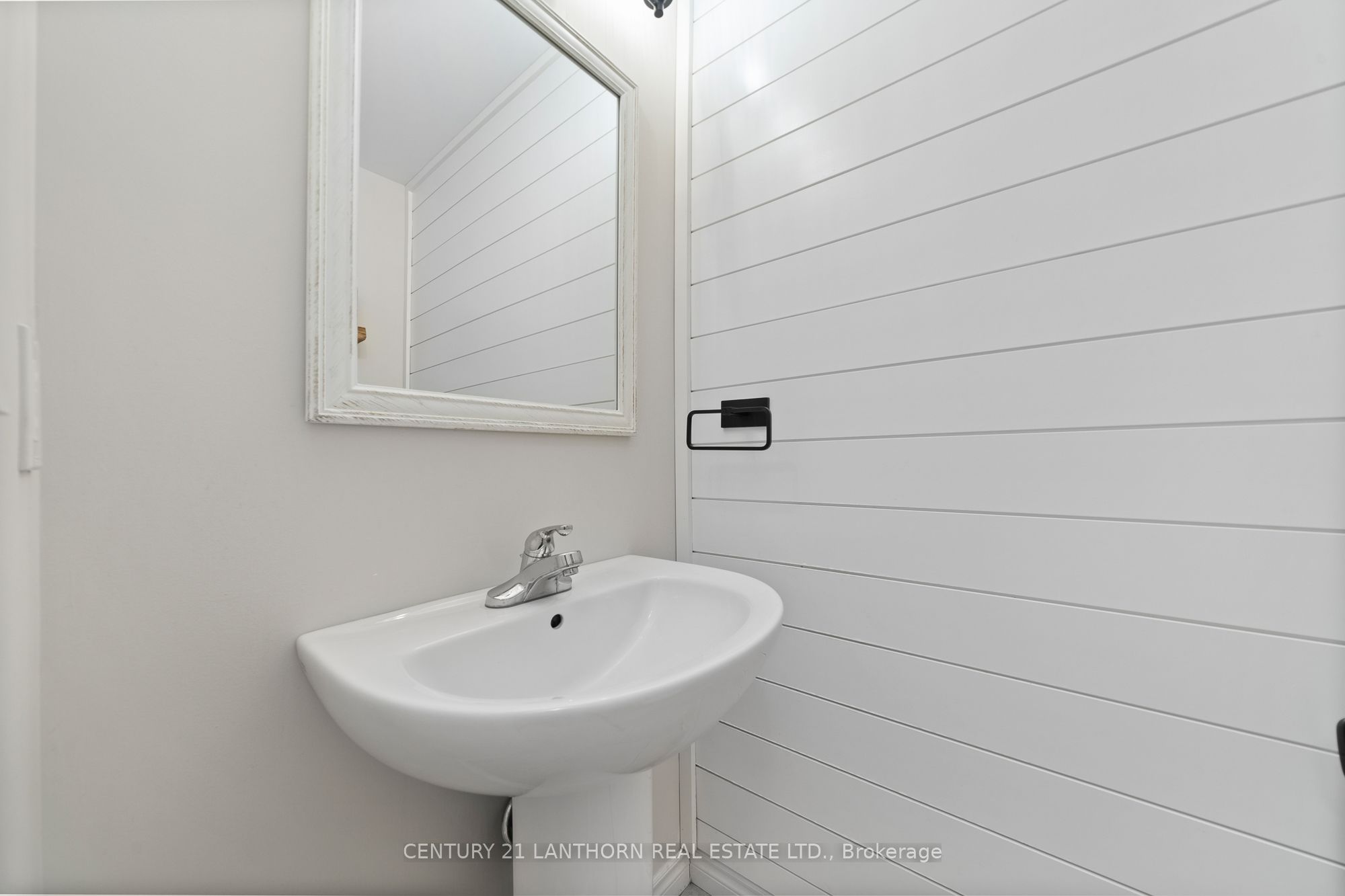 23 Glenwood Street Property Photo 32