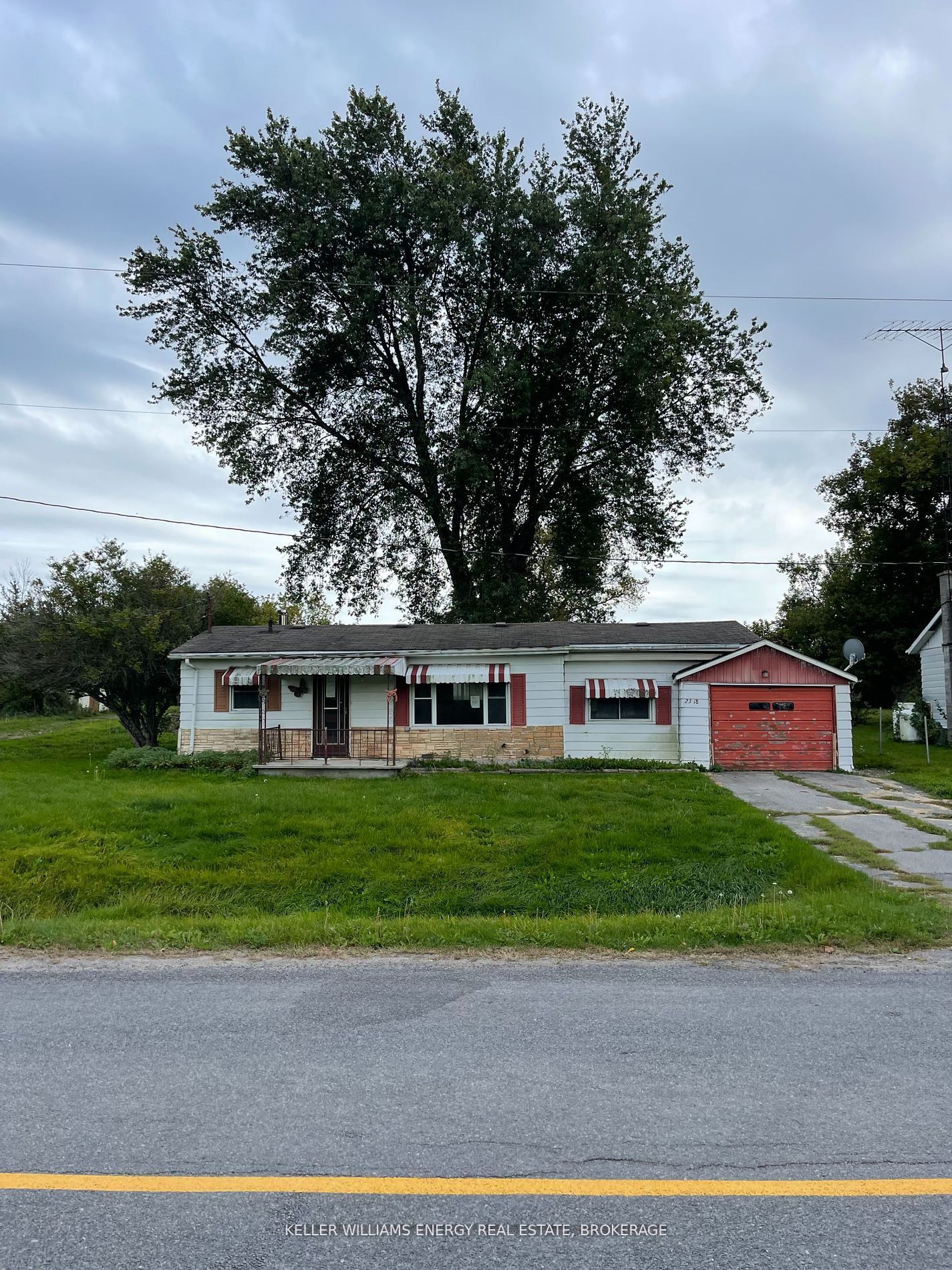251 Queen Street Property Photo