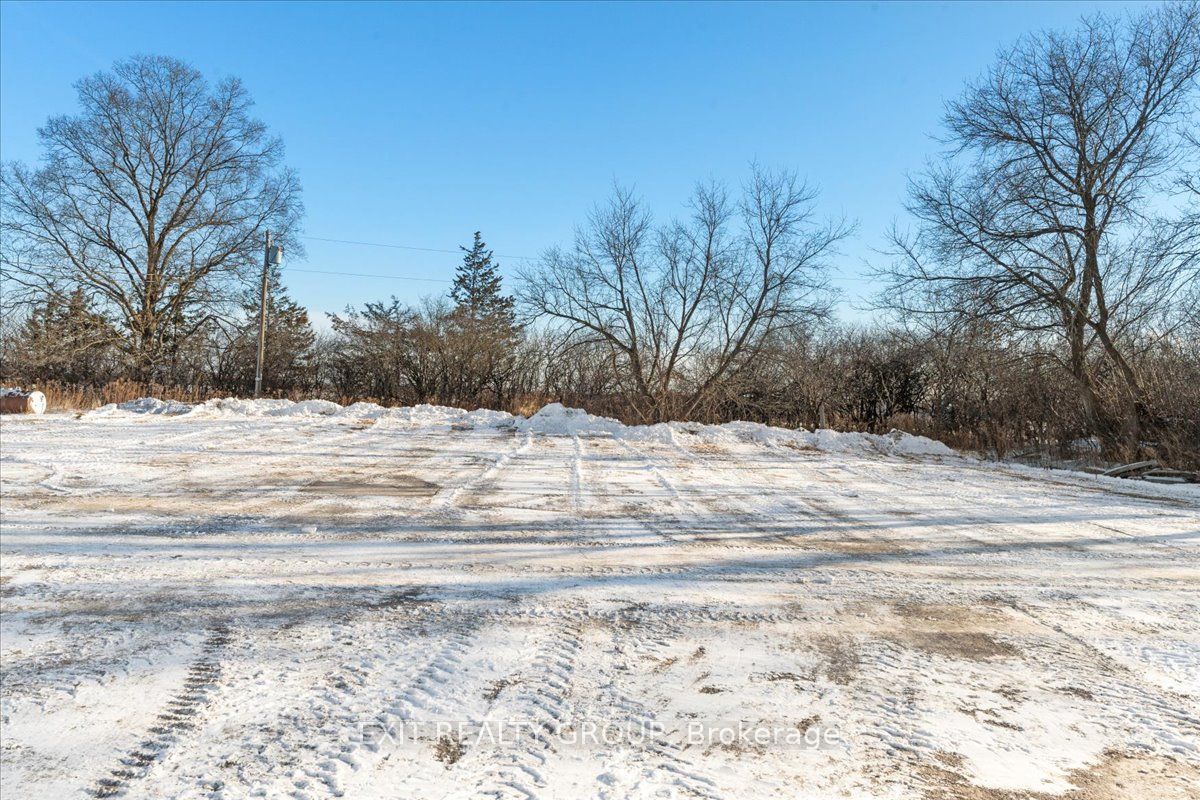 446 Hamilton Road Property Photo 4