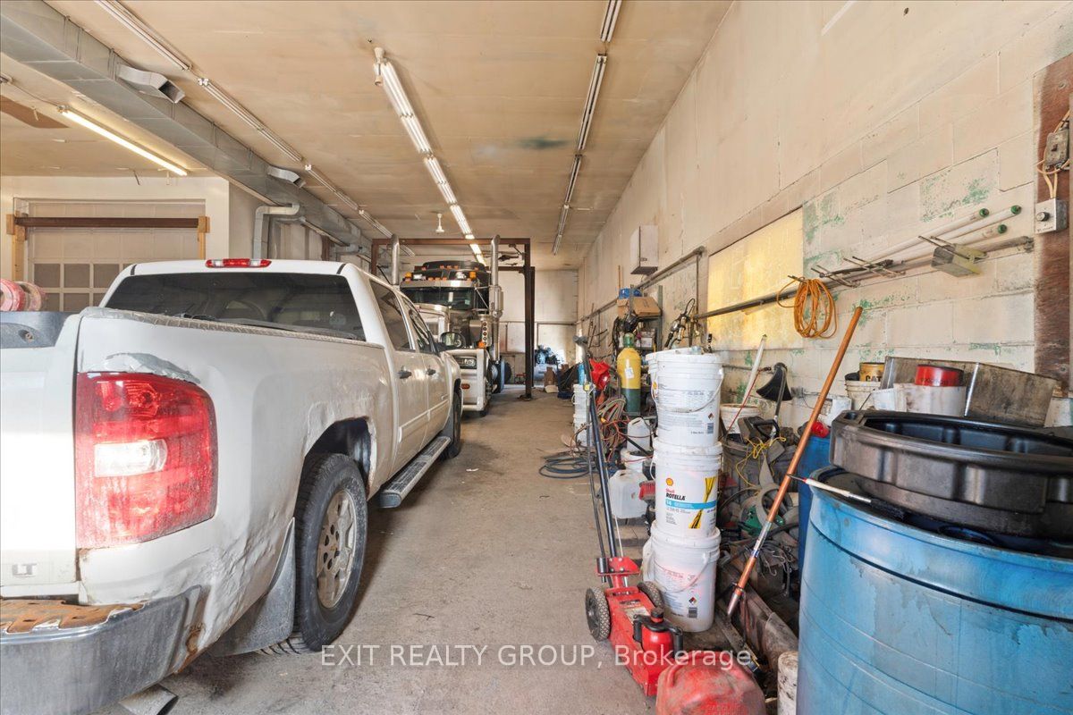 446 Hamilton Road Property Photo 6