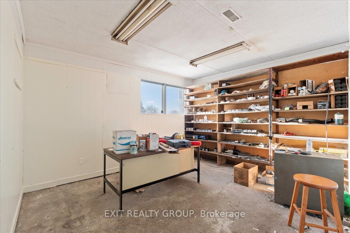 446 Hamilton Road Property Photo 8