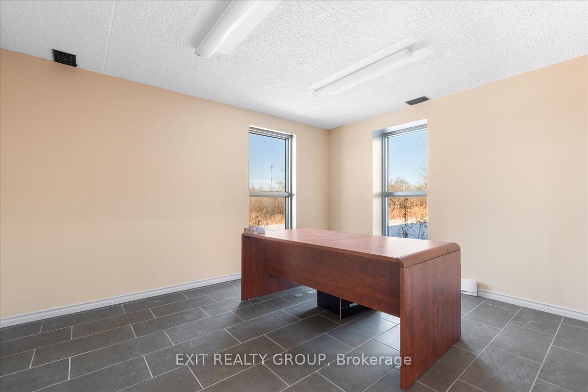 446 Hamilton Road Property Photo 13