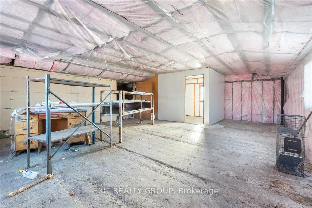 446 Hamilton Road Property Photo 16