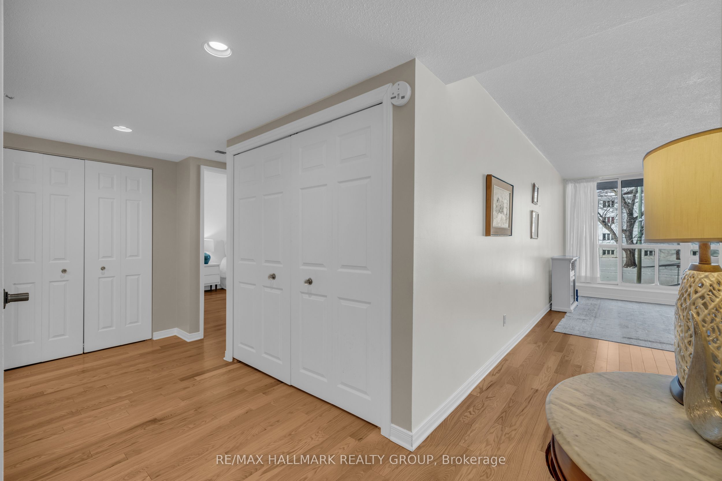 #405 - 55 Water Street Property Photo 9