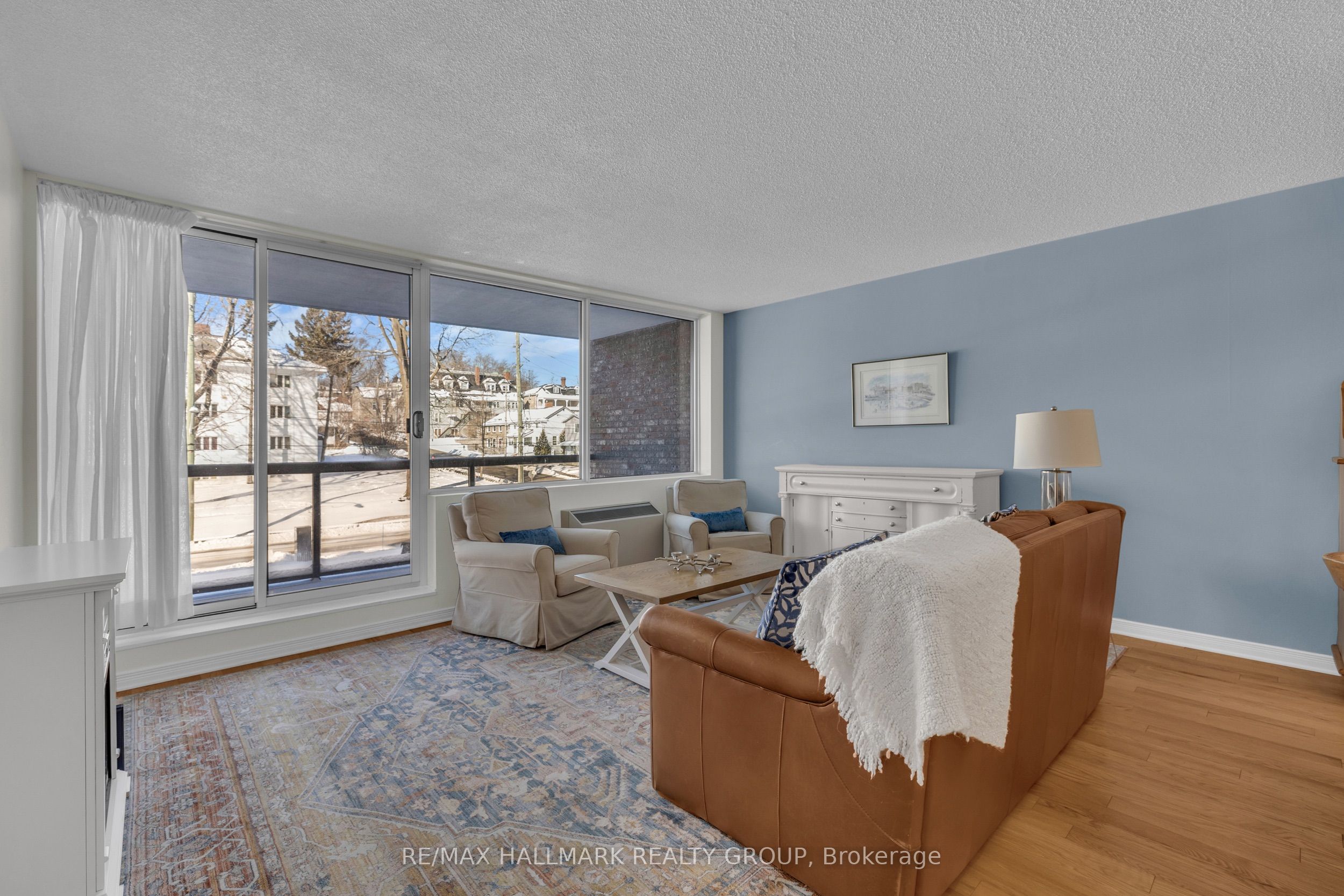 #405 - 55 Water Street Property Photo 10