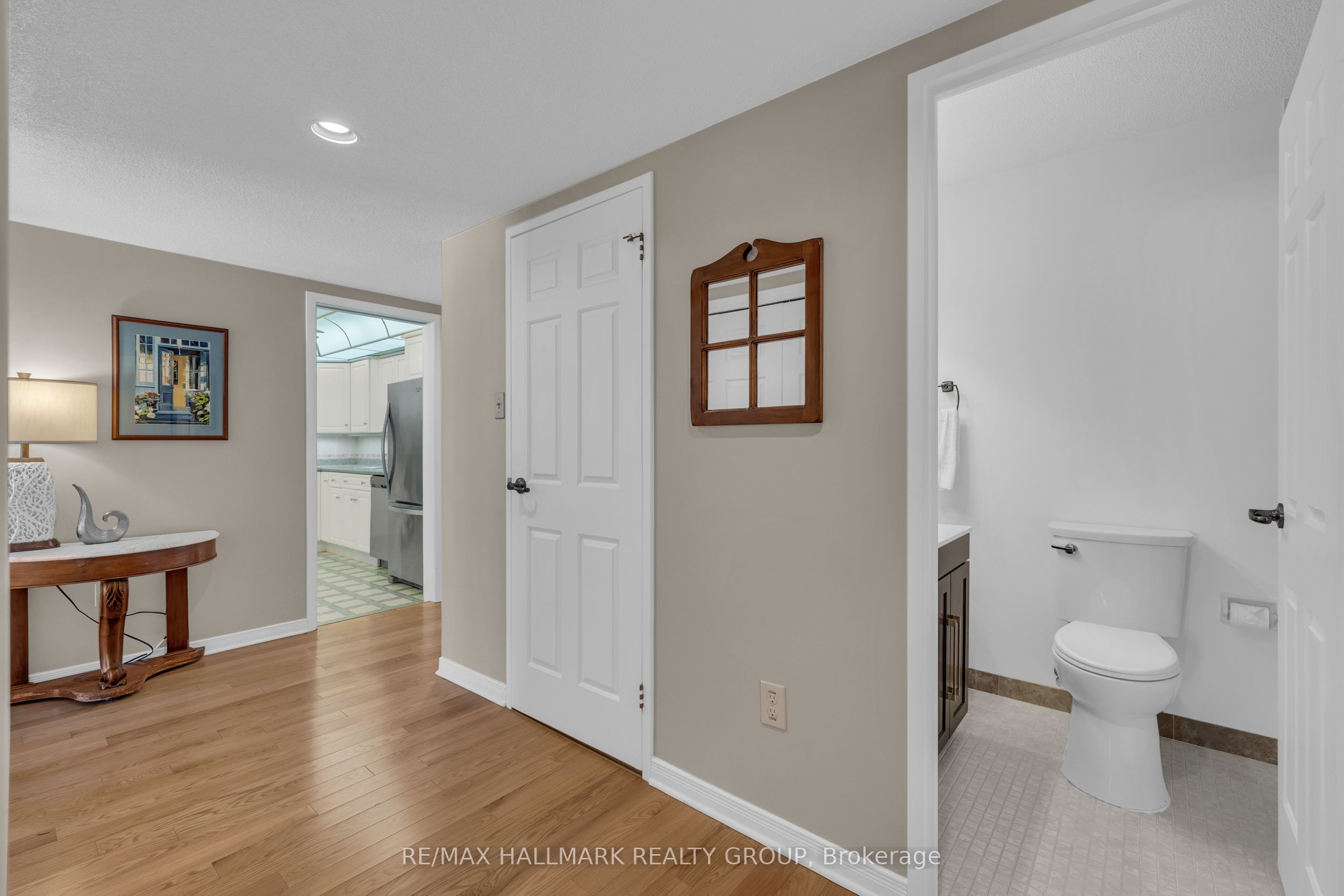 #405 - 55 Water Street Property Photo 25
