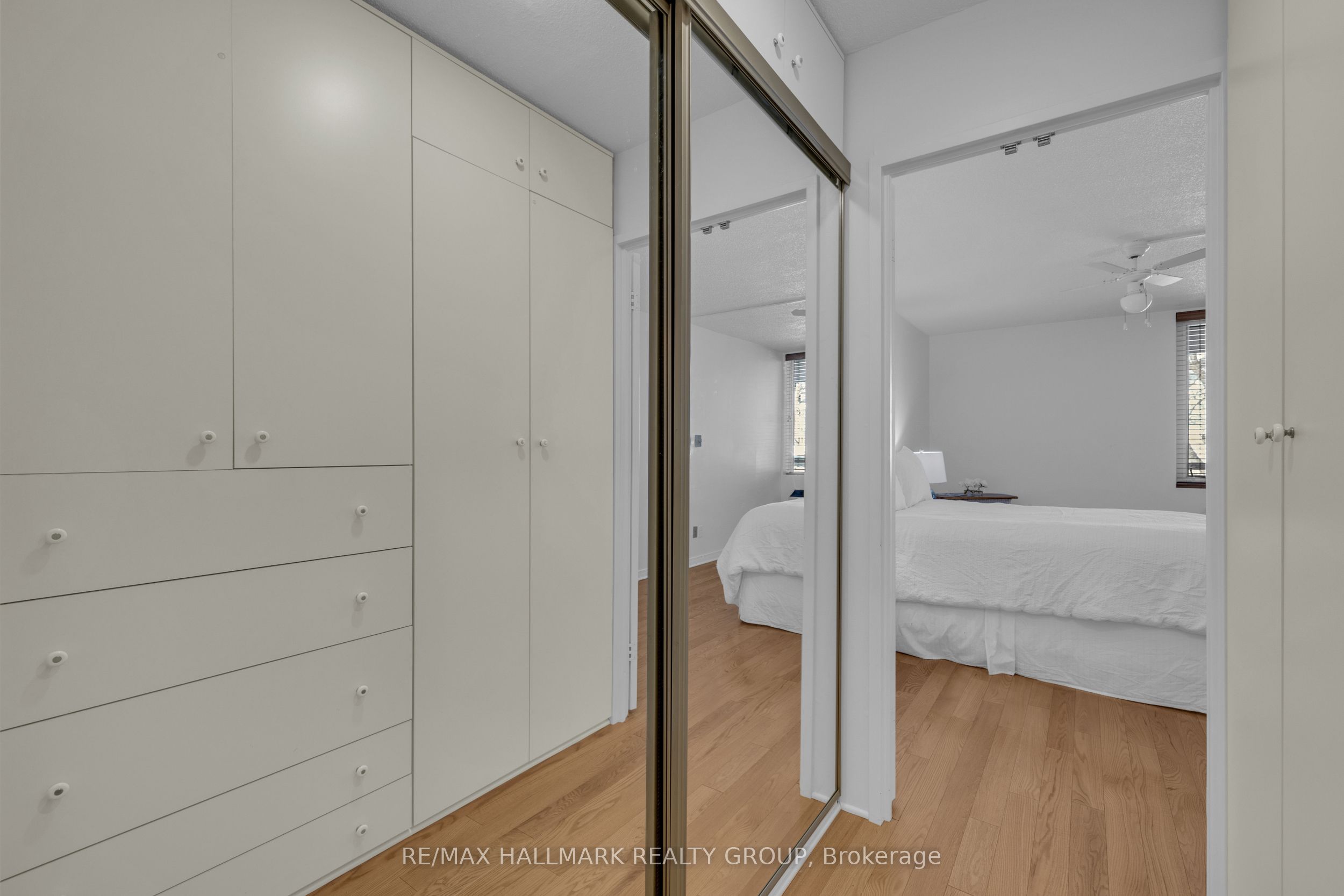 #405 - 55 Water Street Property Photo 28