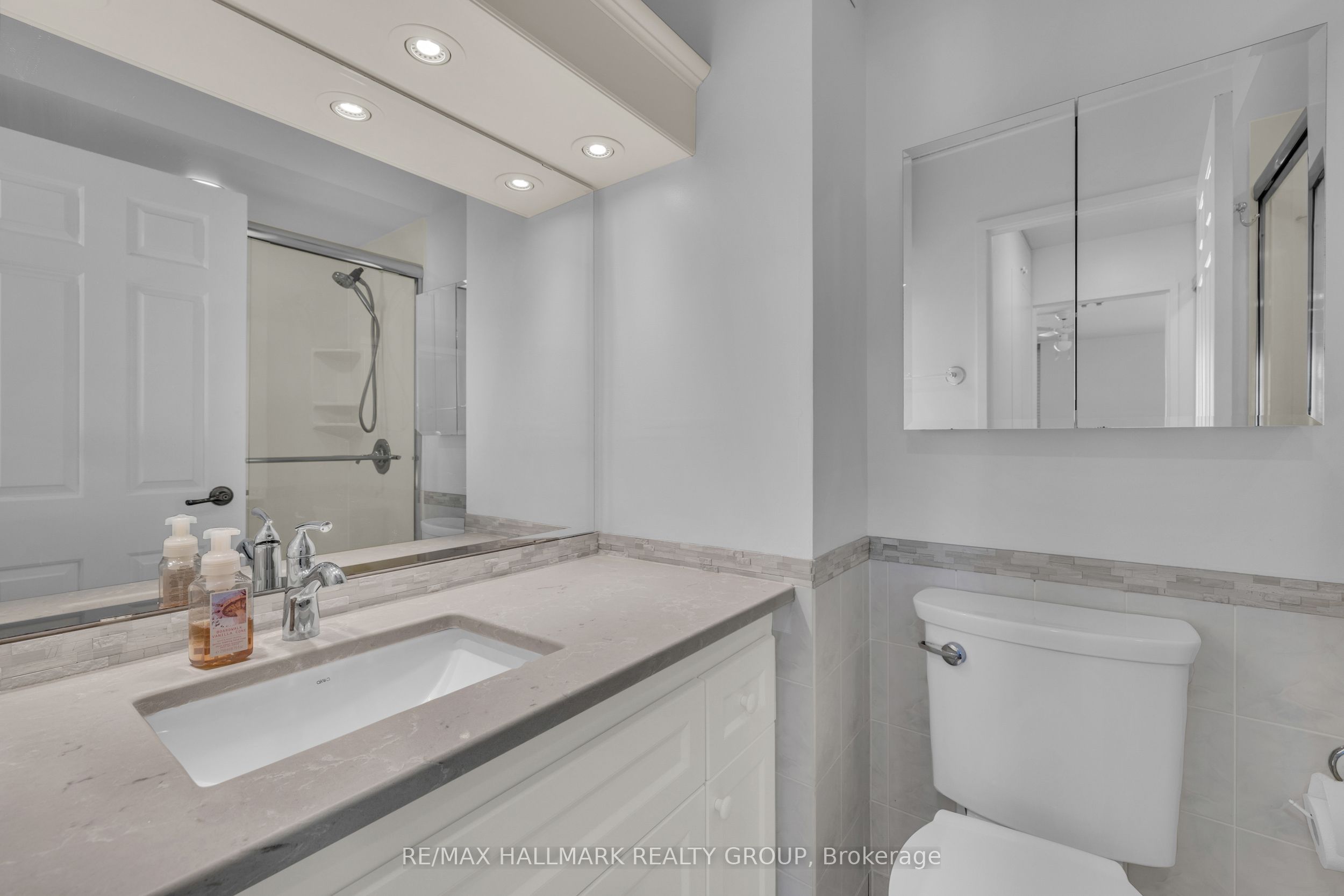#405 - 55 Water Street Property Photo 29