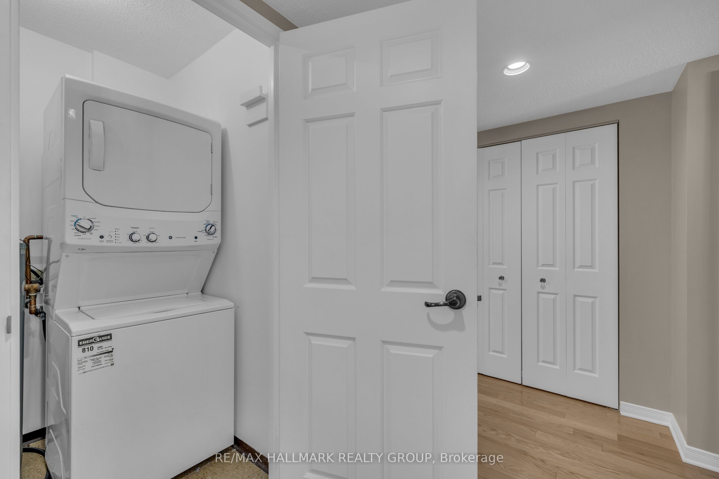 #405 - 55 Water Street Property Photo 31