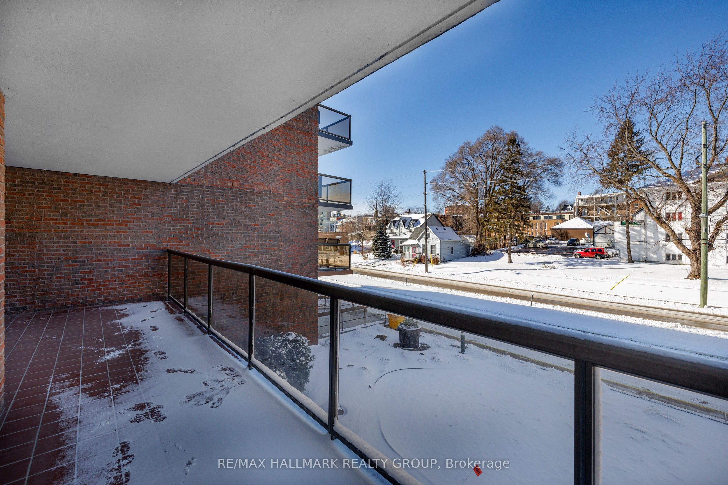 #405 - 55 Water Street Property Photo 33