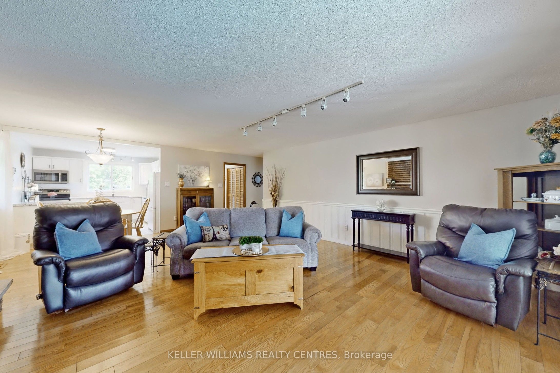 121 Queen Street Property Photo 5
