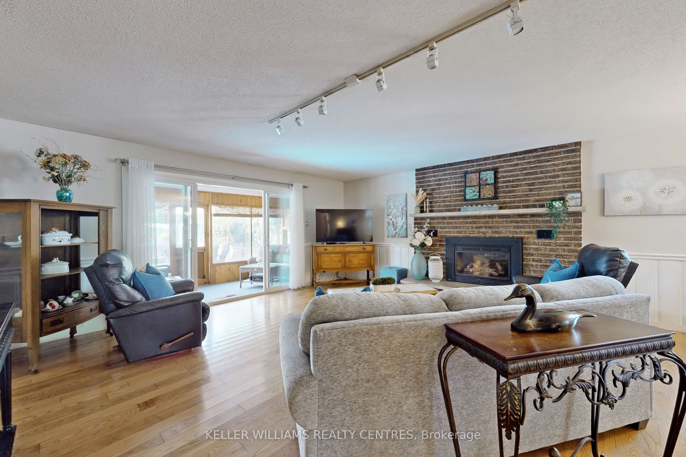 121 Queen Street Property Photo 6