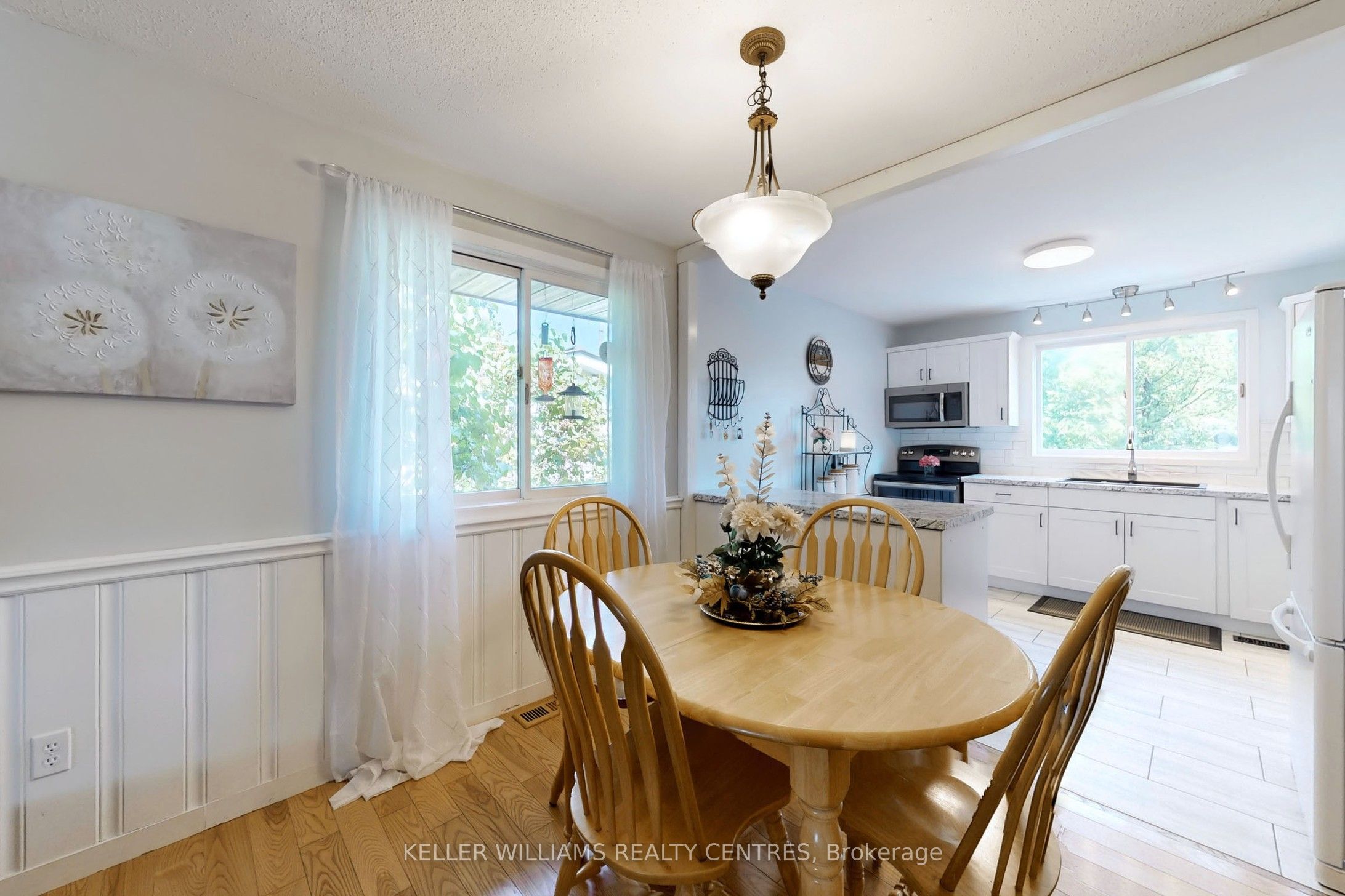 121 Queen Street Property Photo 7