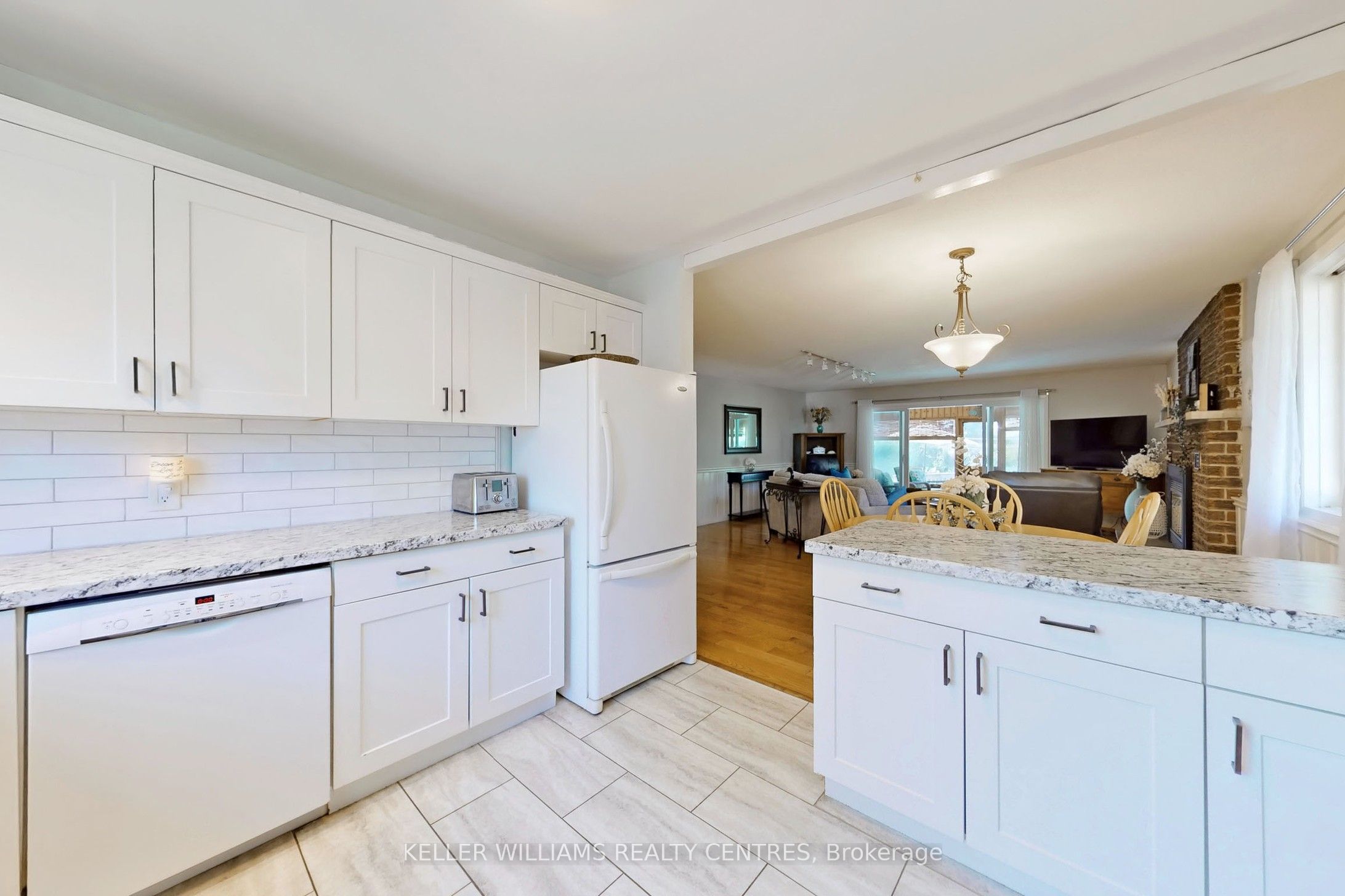 121 Queen Street Property Photo 9