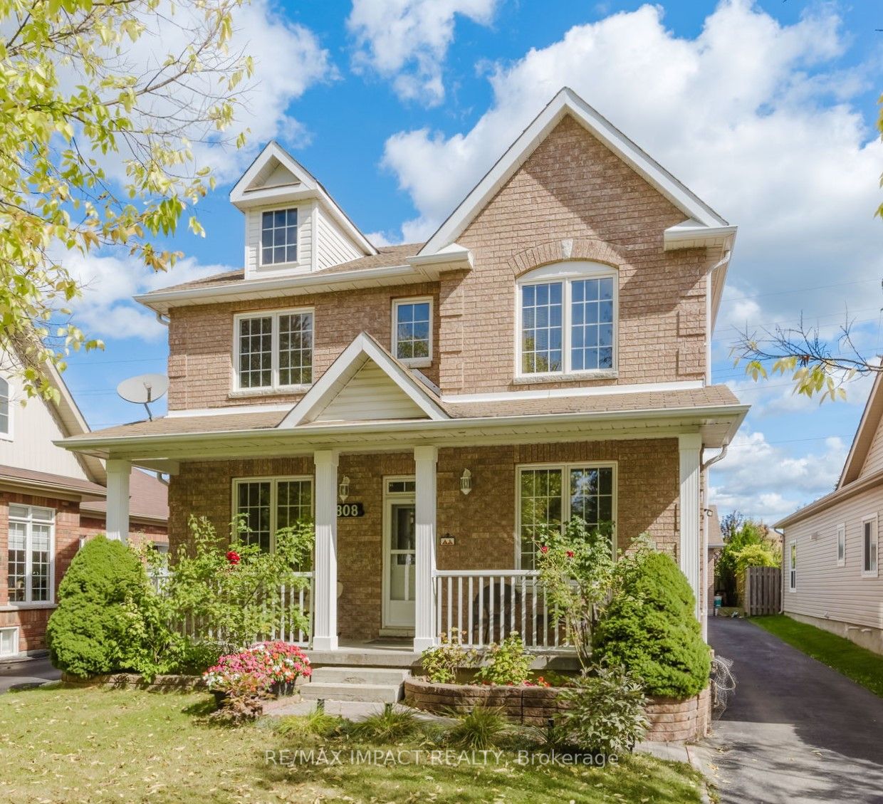 808 Prince Of Wales Drive Property Photo 1