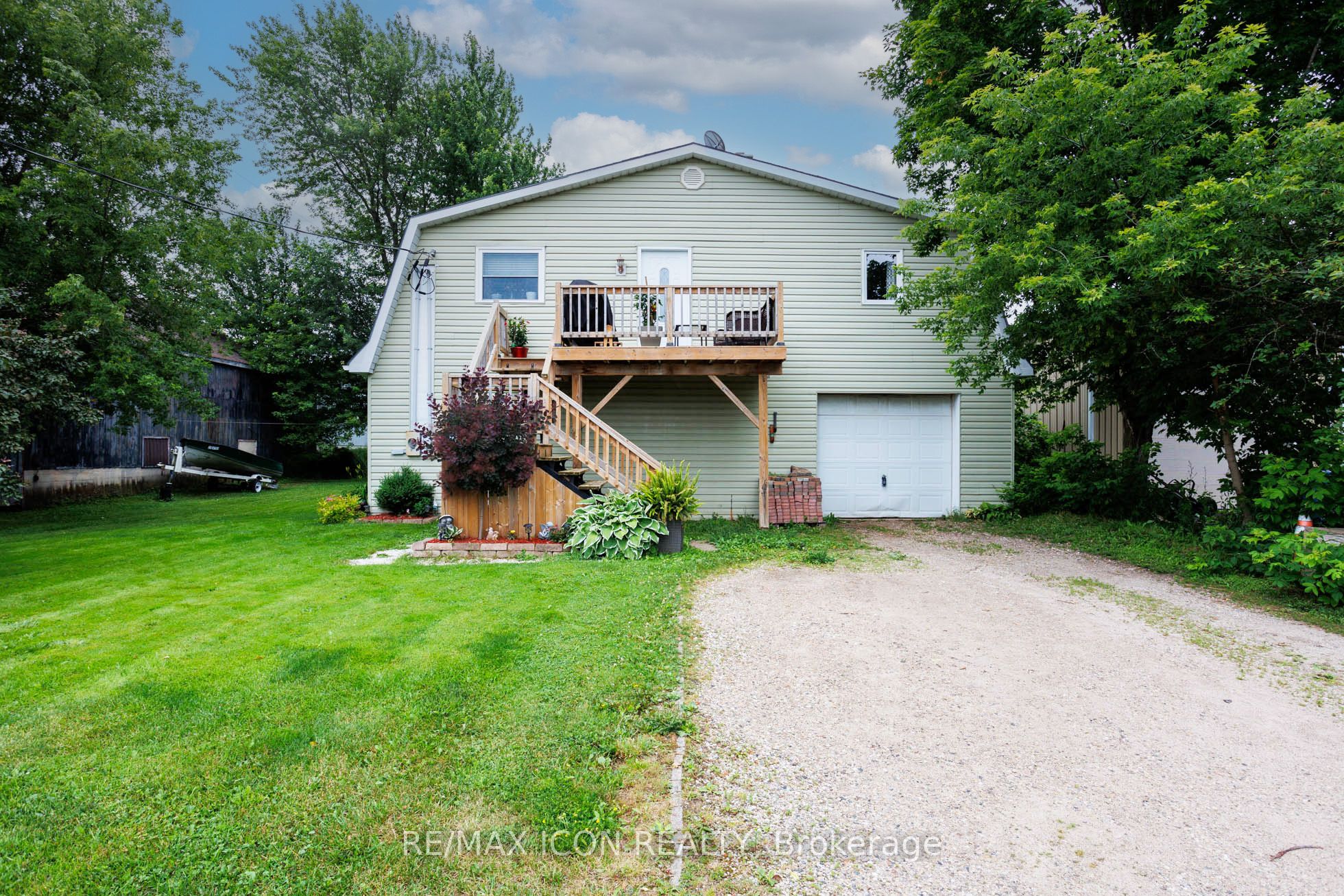 392008 Grey 109 Road Property Photo 2
