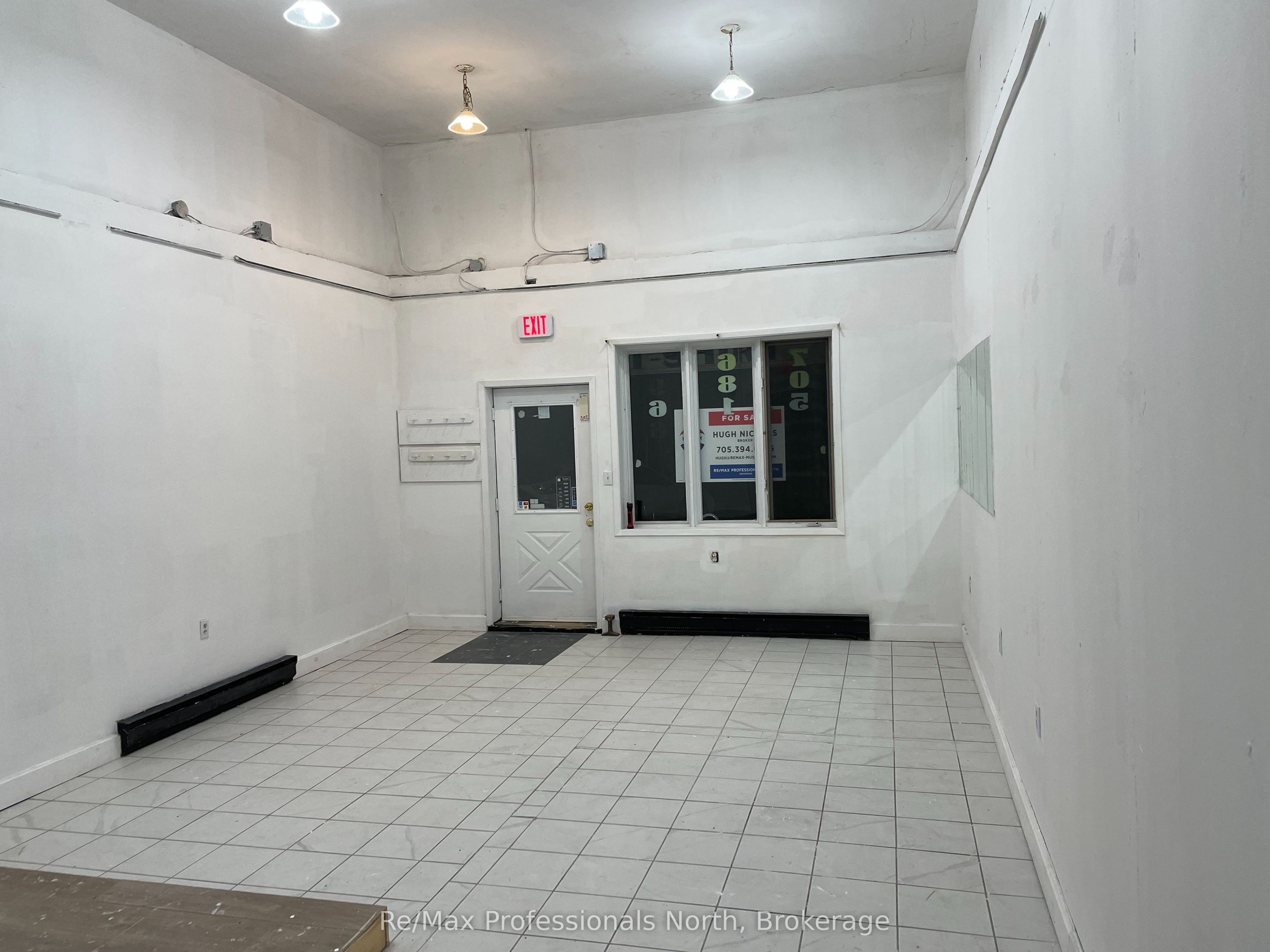 #a - 365 Bethune Drive Property Photo 7