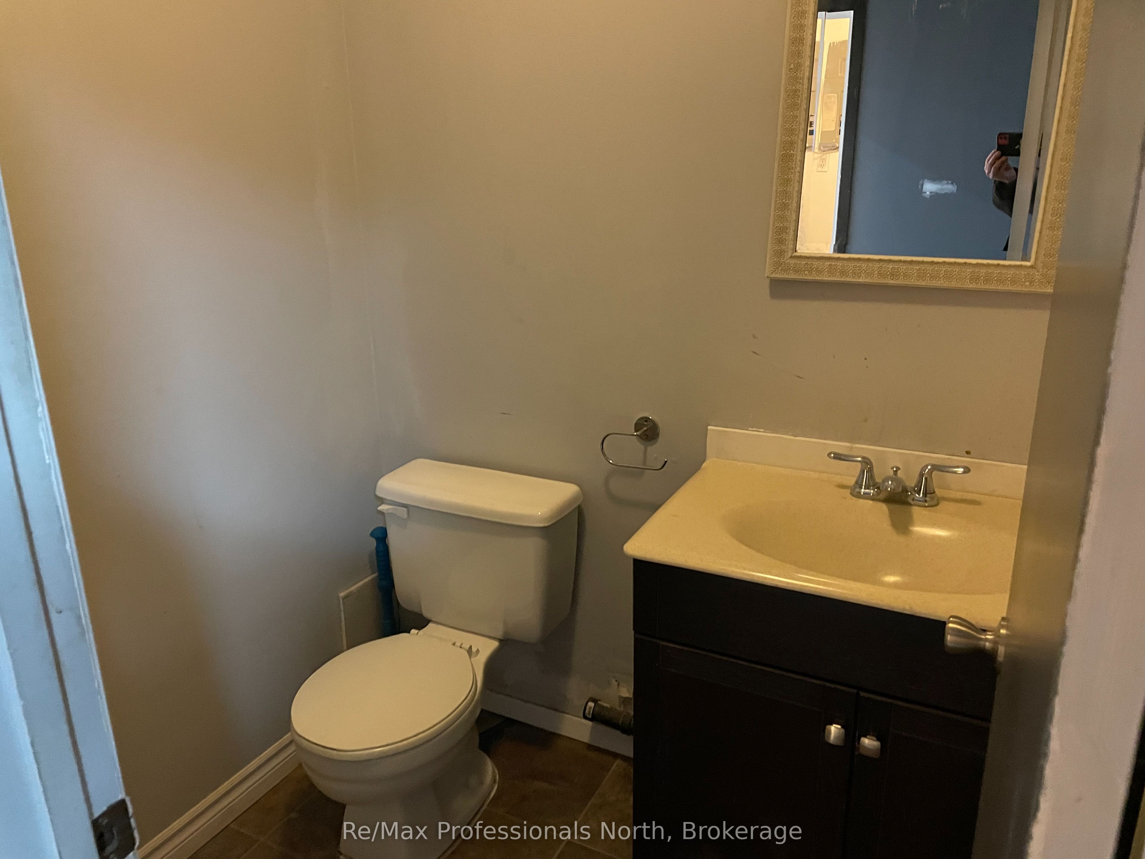 #a - 365 Bethune Drive Property Photo 11