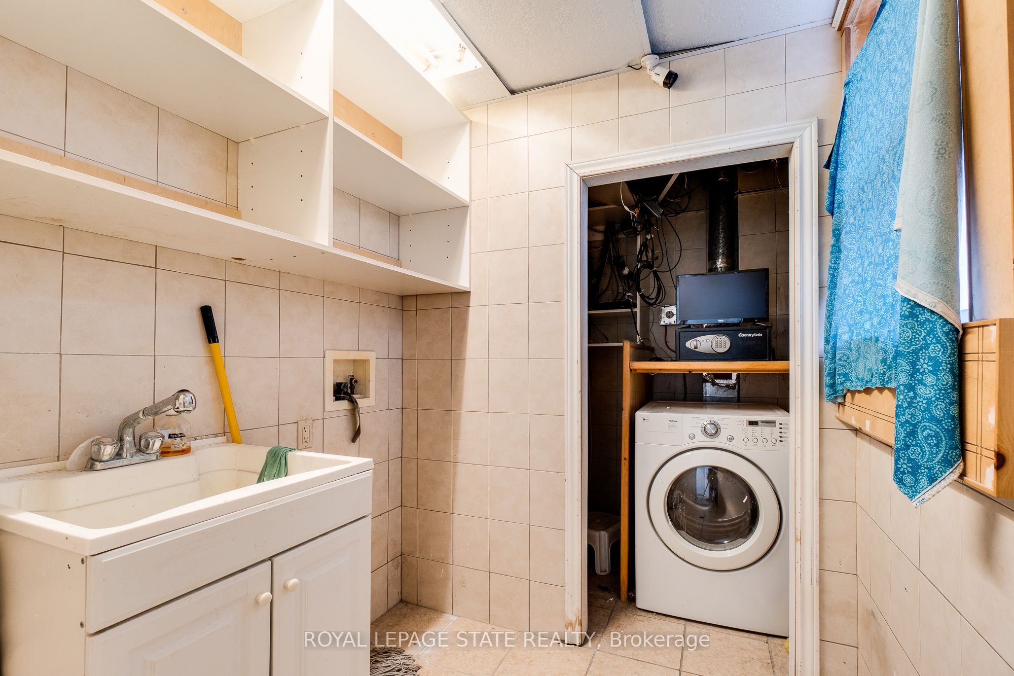 18 Barton Street Property Photo 13