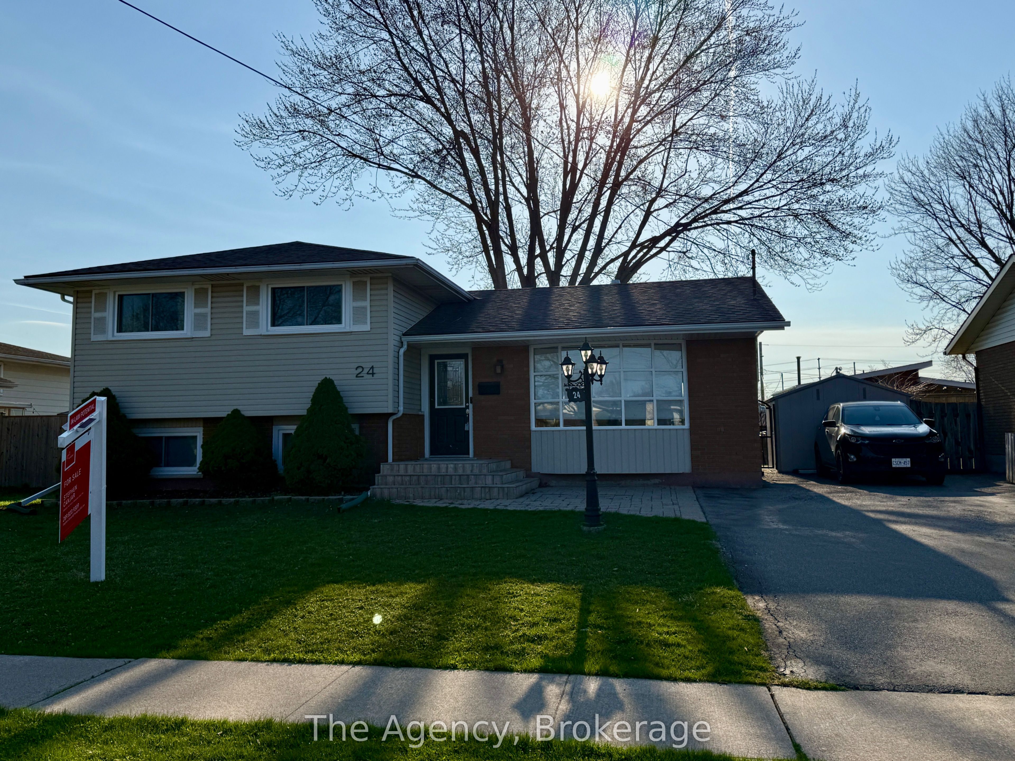 24 Gladys Ave Property Photo 1