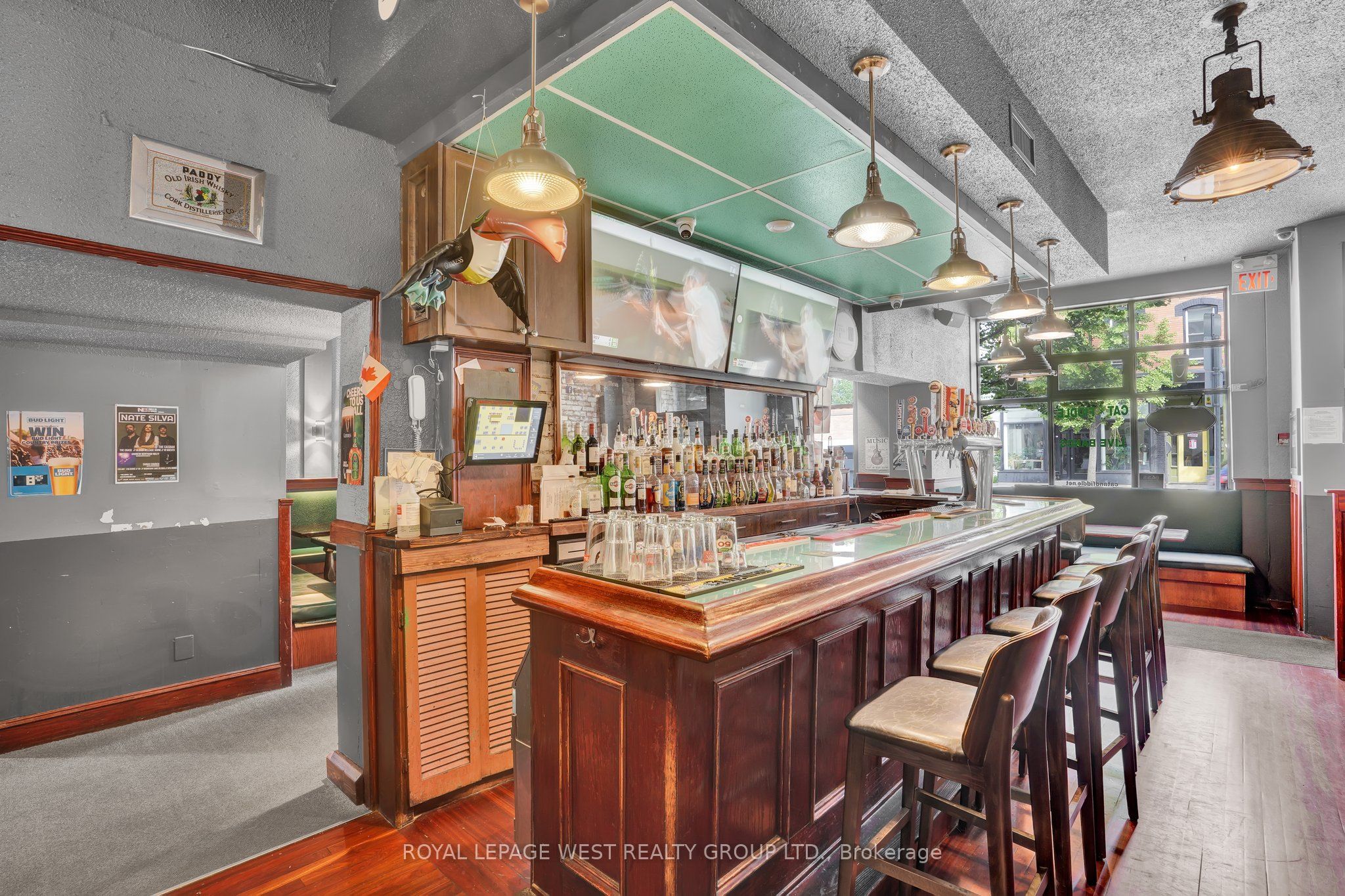174 John Street Property Photo 5