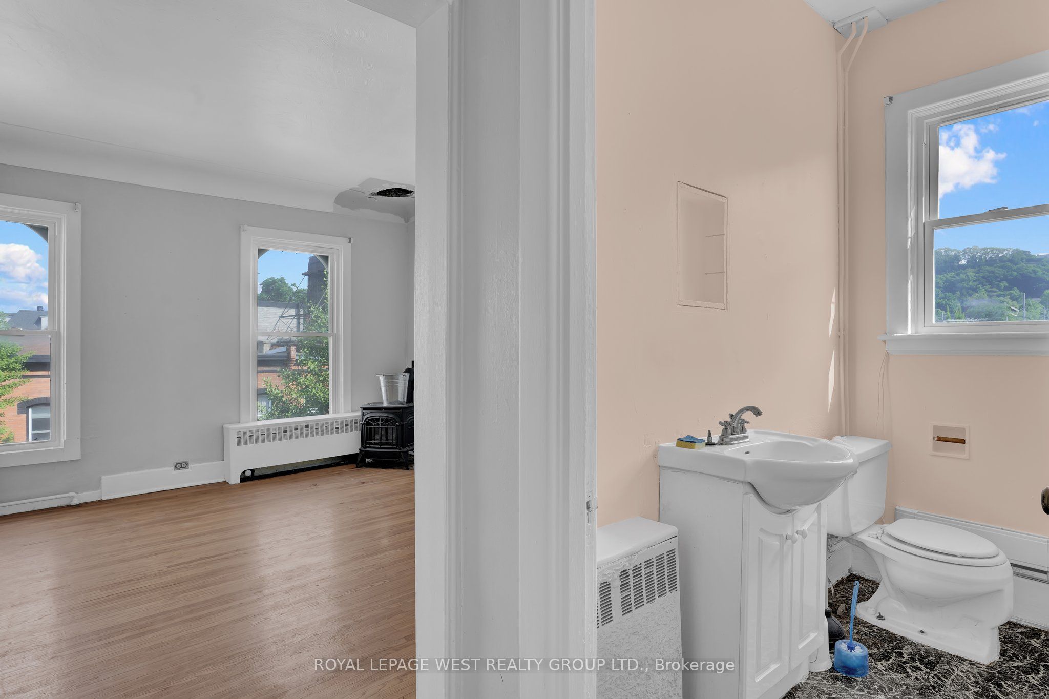 174 John Street Property Photo 13