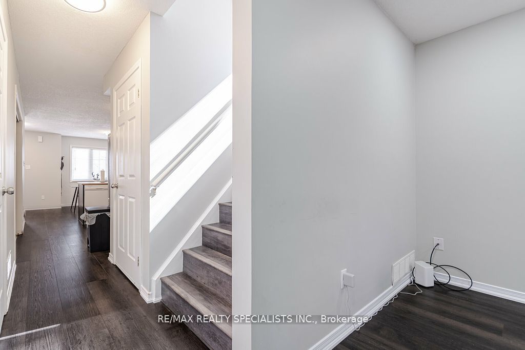 #8a - 50 Howe Drive Property Photo 11