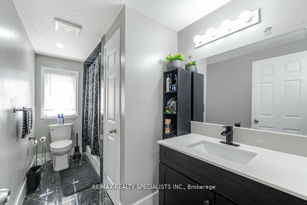 #8a - 50 Howe Drive Property Photo 21
