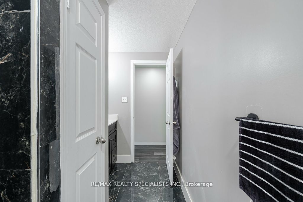 #8a - 50 Howe Drive Property Photo 22