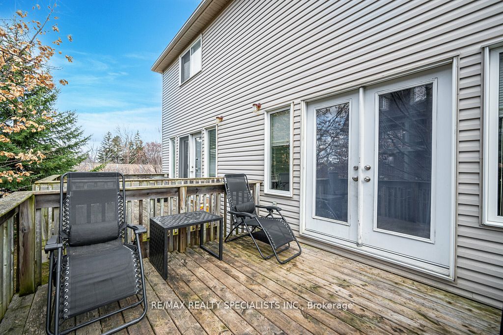 #8a - 50 Howe Drive Property Photo 25