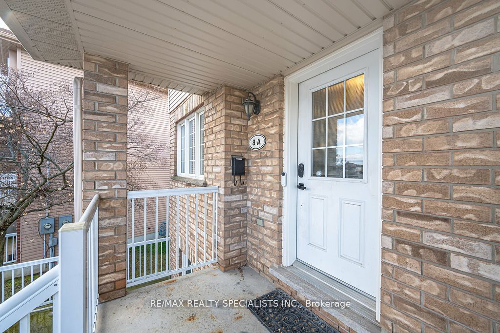 #8a - 50 Howe Drive Property Photo 32
