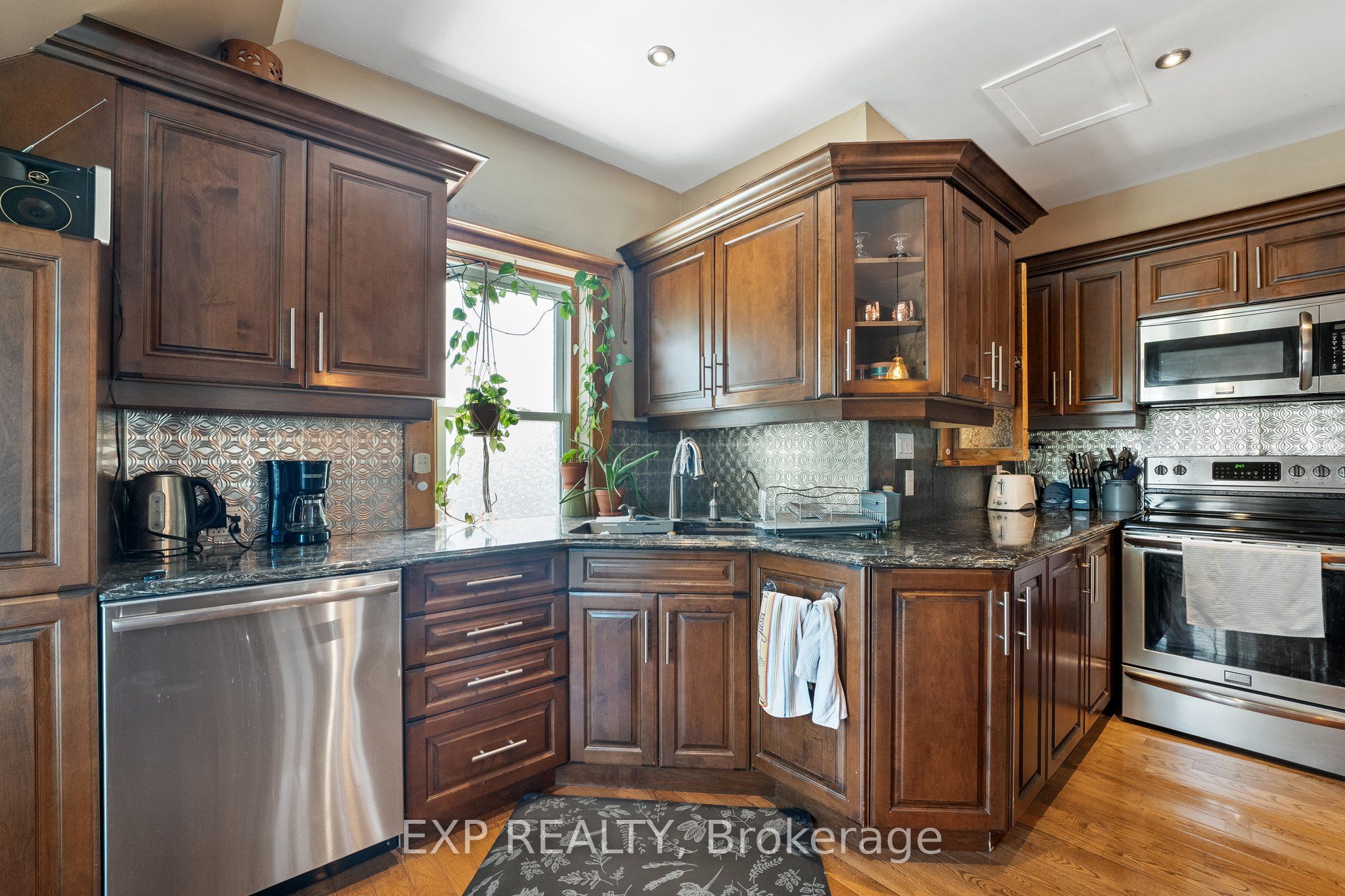 104 William Street Property Photo 29