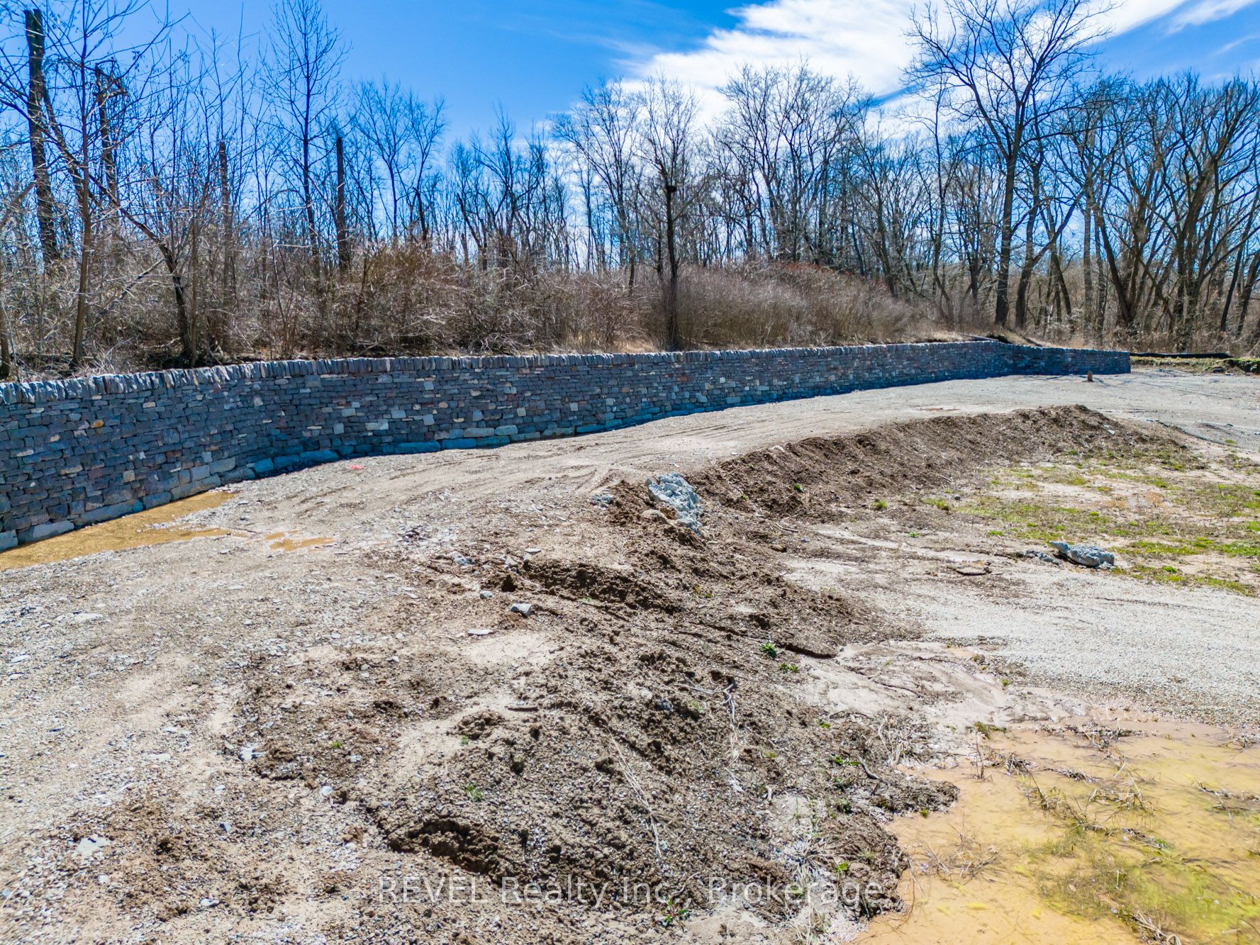 2203 Niagara Stone Road Property Photo 6