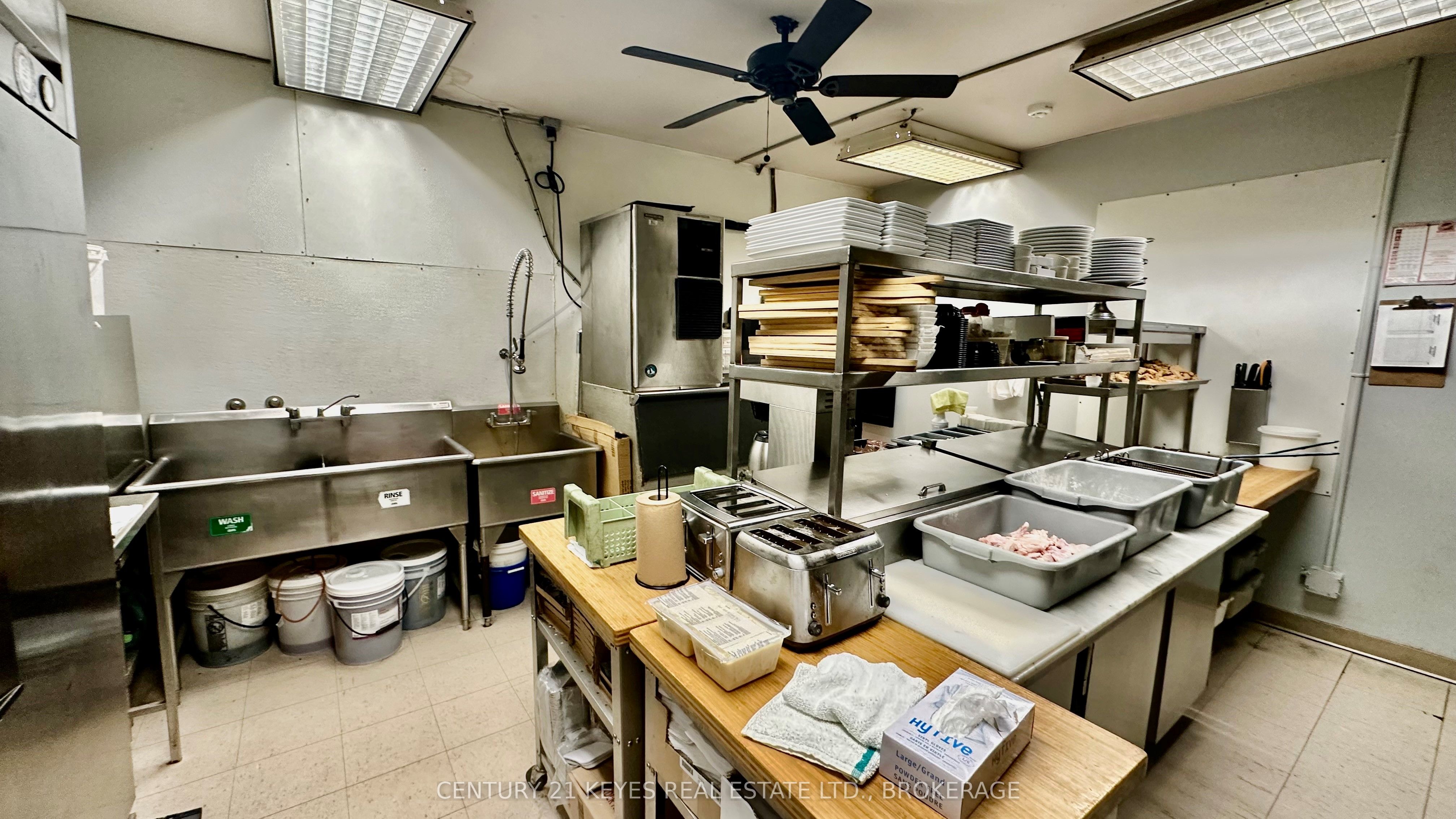 191 King Street Property Photo 25