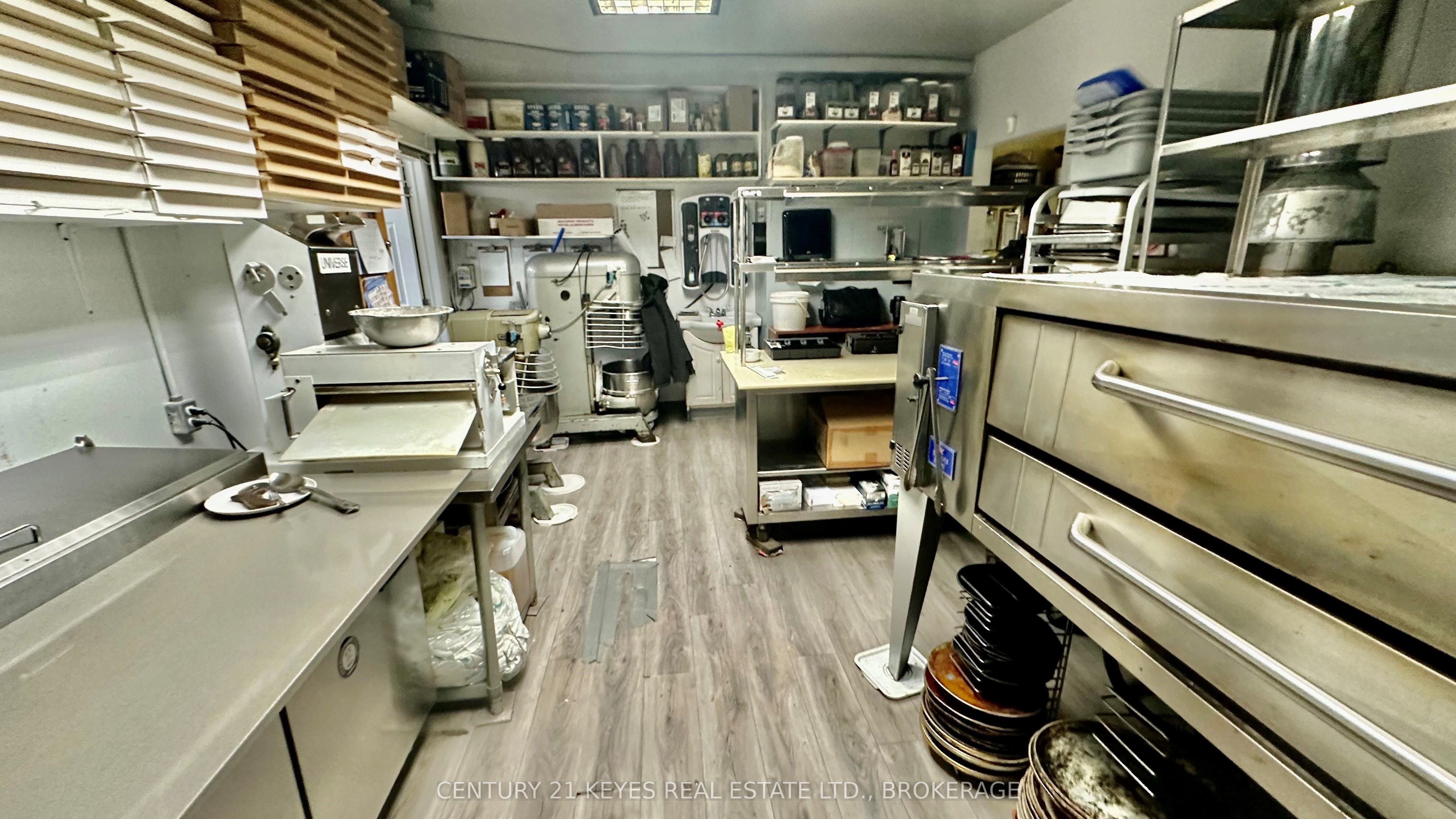 191 King Street Property Photo 32