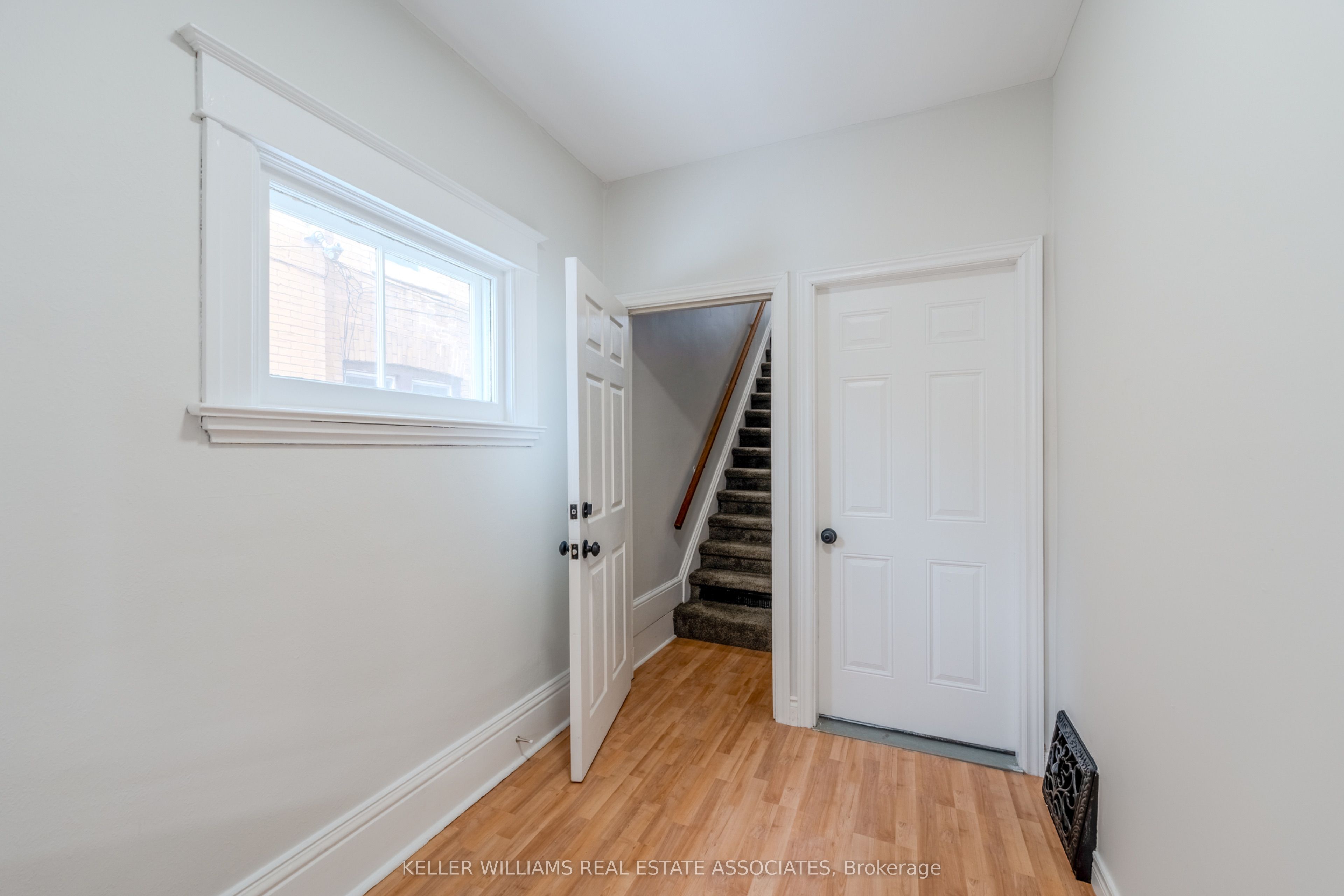 #2 - 157 William Street Property Photo 1